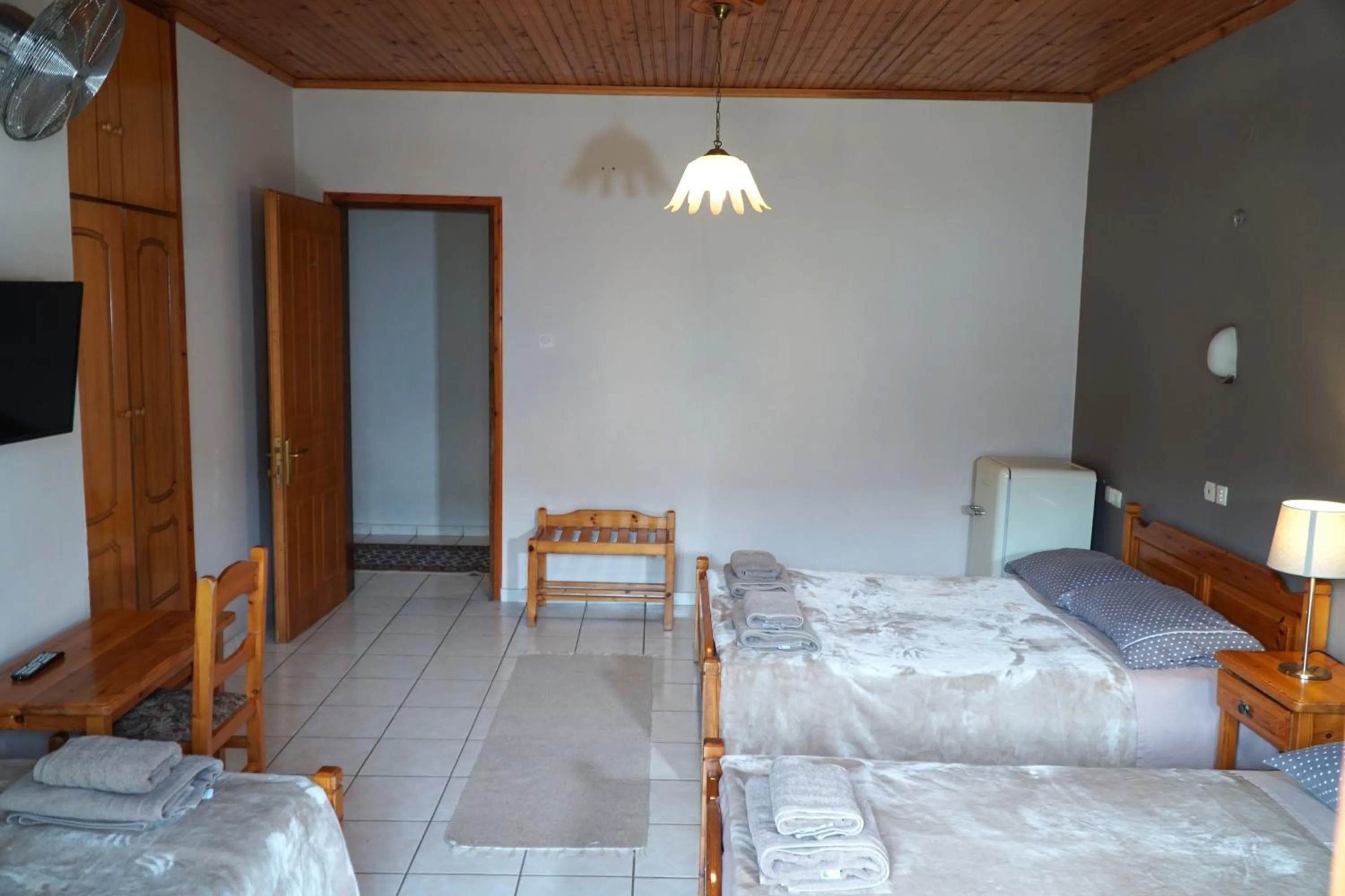 Bed in Hotel Defkalion