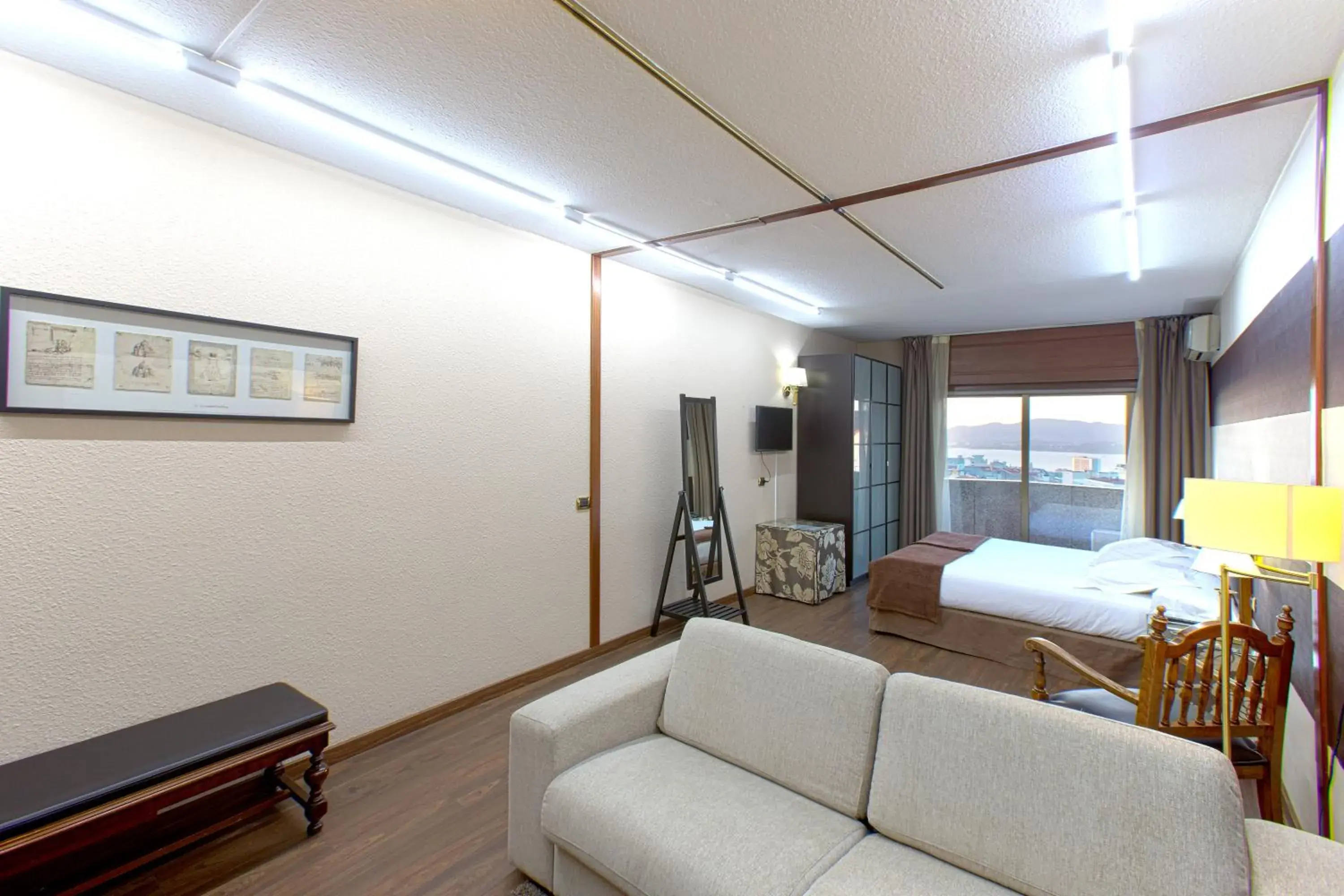 Photo of the whole room, Bed in Oca Ipanema Hotel Photo of the whole room, Bed in Oca Ipanema Hotel