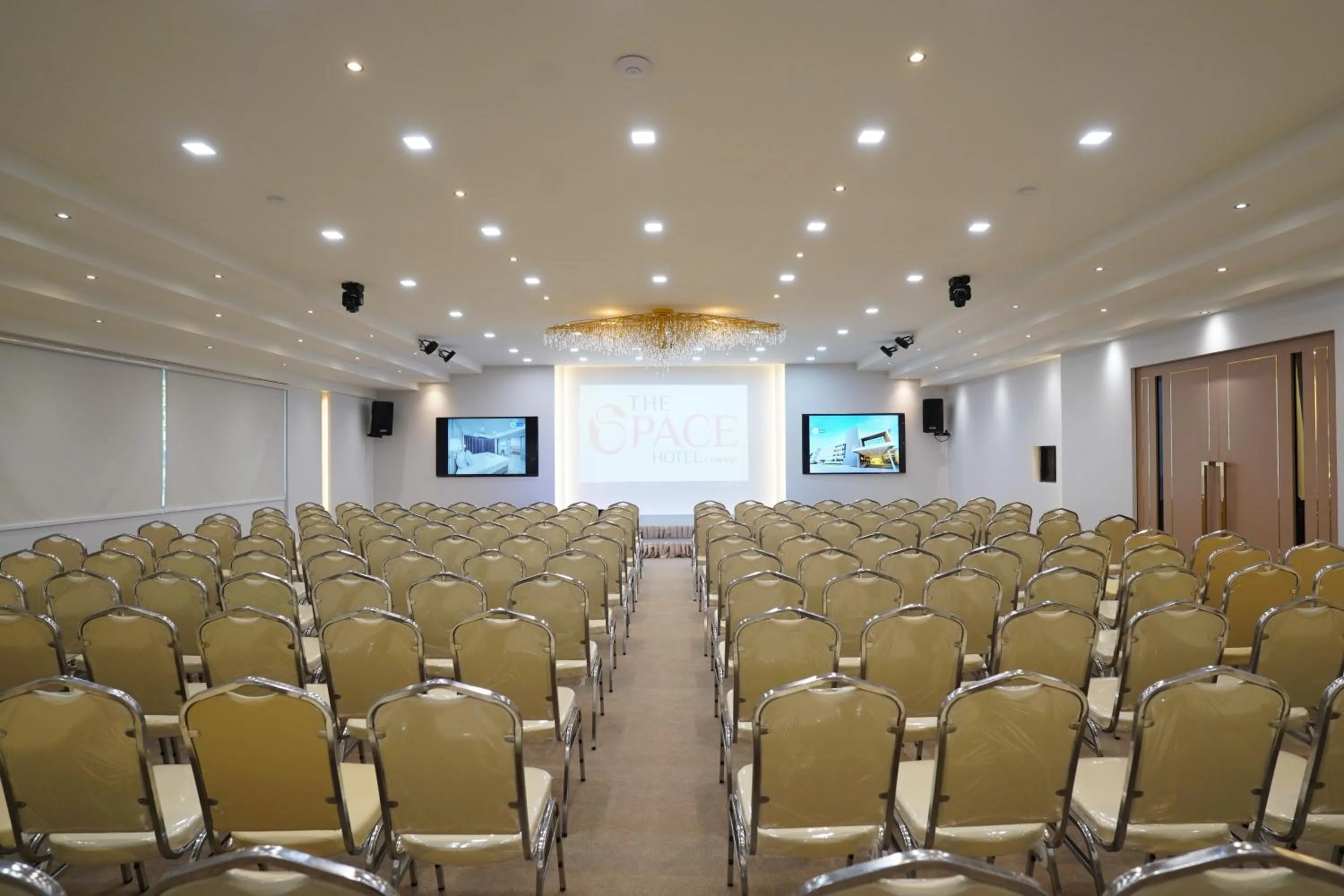 Meeting/conference room in The Space Hotel Lampang