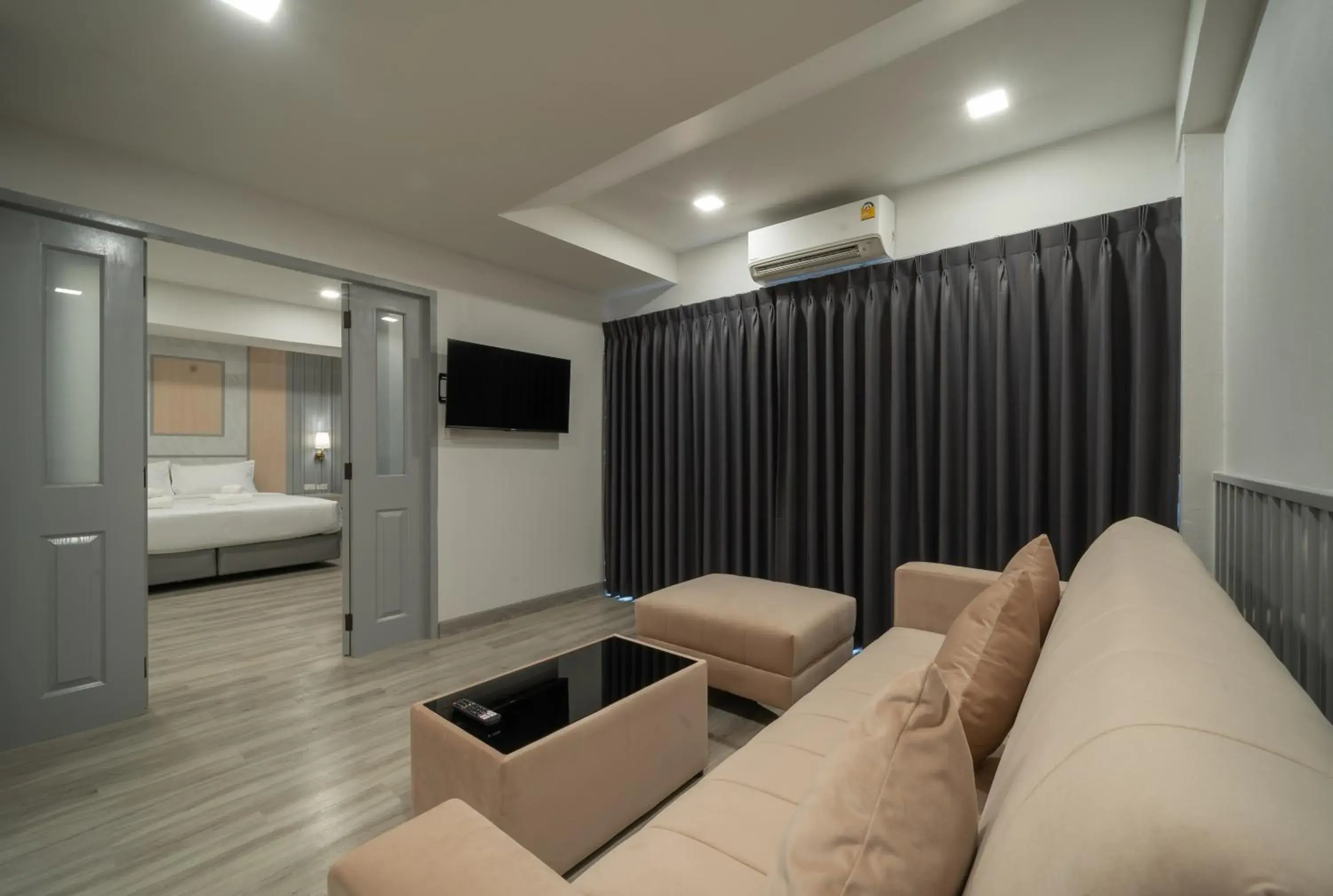 TV and multimedia, Bed in The Space Hotel Lampang TV and multimedia, Bed in The Space Hotel Lampang