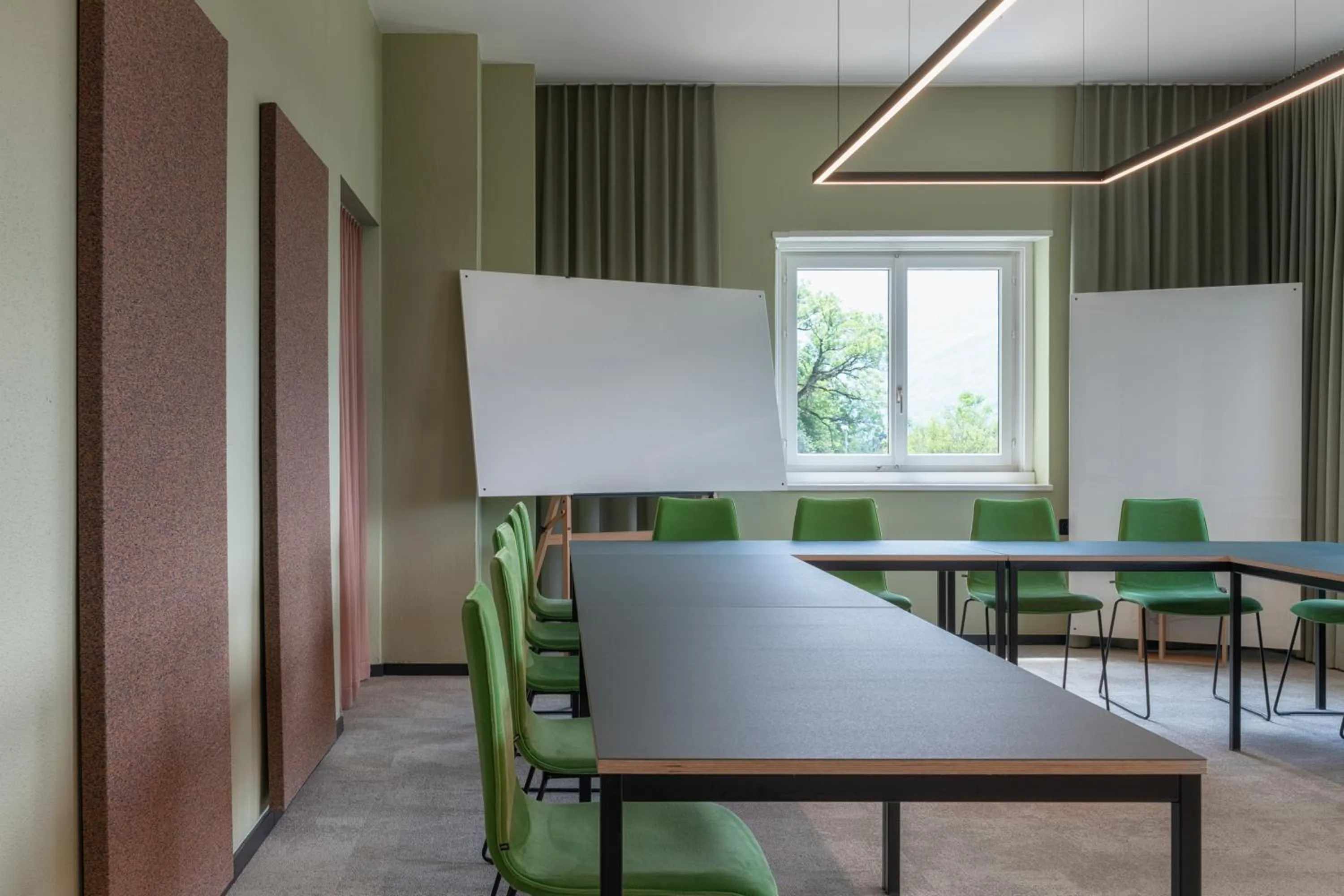 Meeting/conference room in Kloster by b-smart