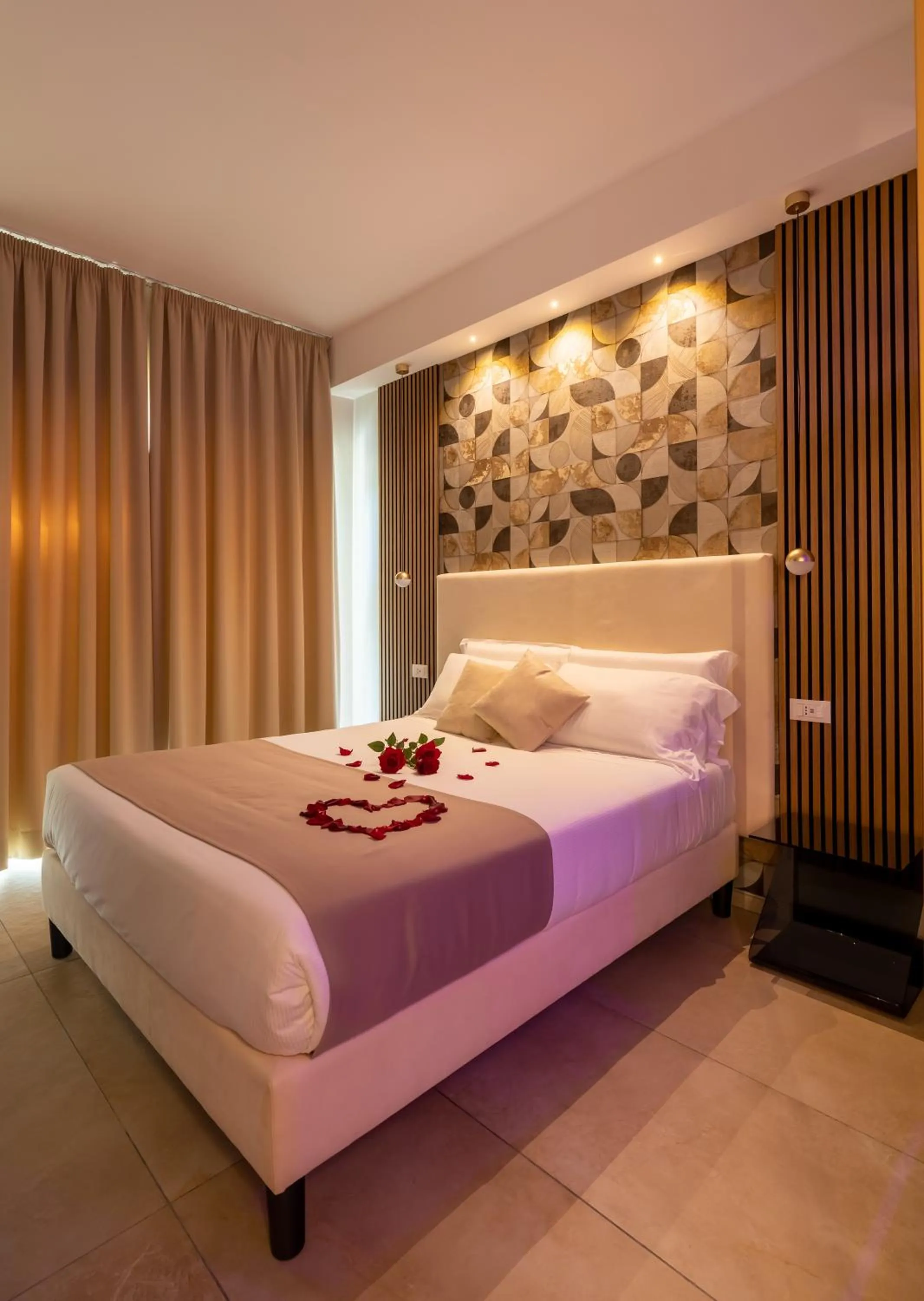 Bedroom, Bed in AlbaDea Suites&Jacuzzi