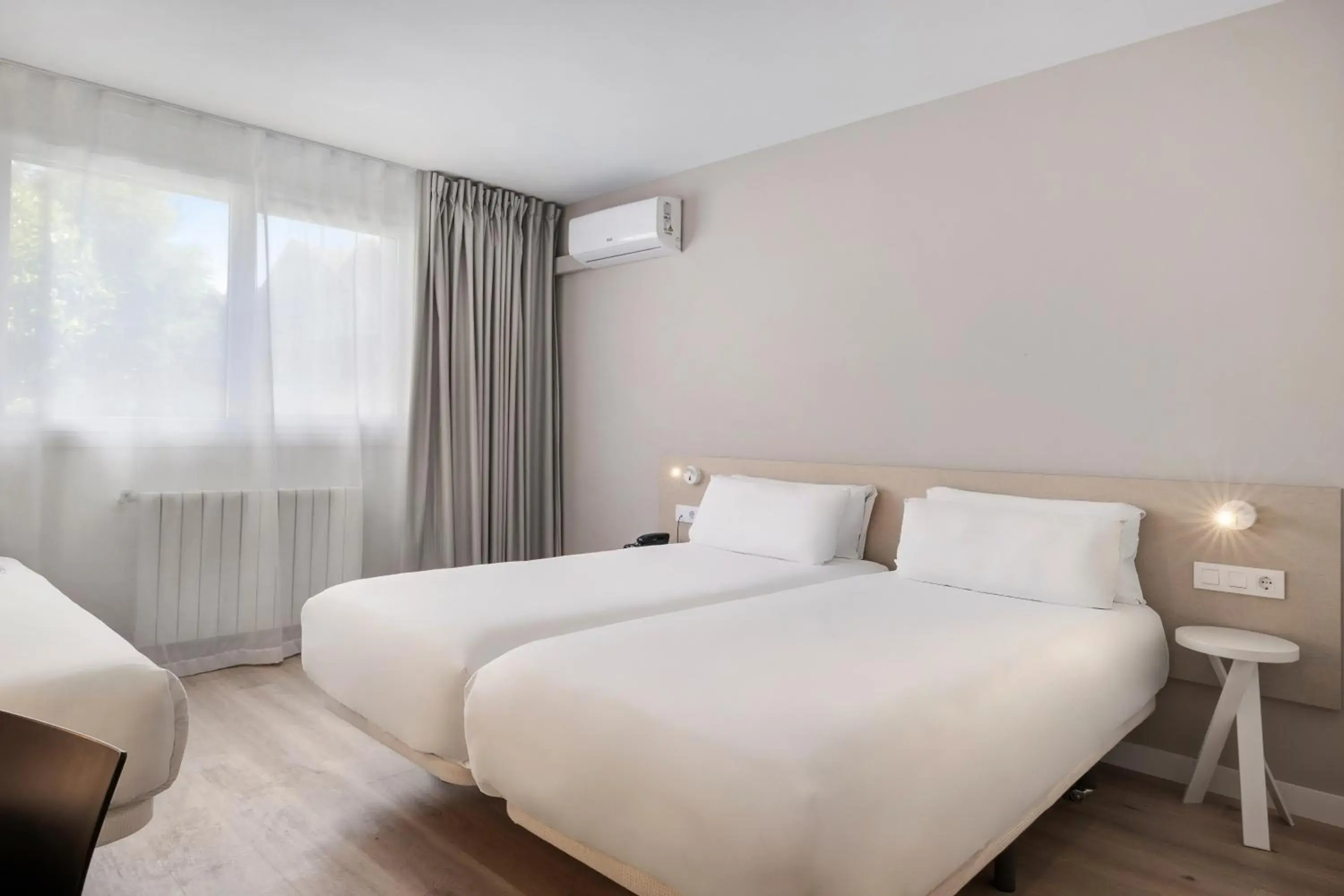 Twin Room in B&B HOTEL Oviedo Twin Room in B&B HOTEL Oviedo