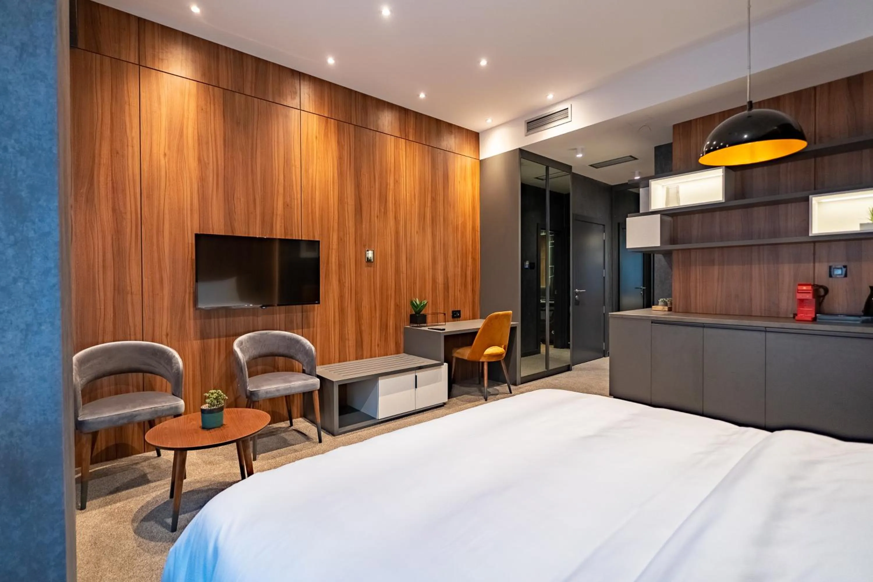 Living room, Bed in Hotel Element