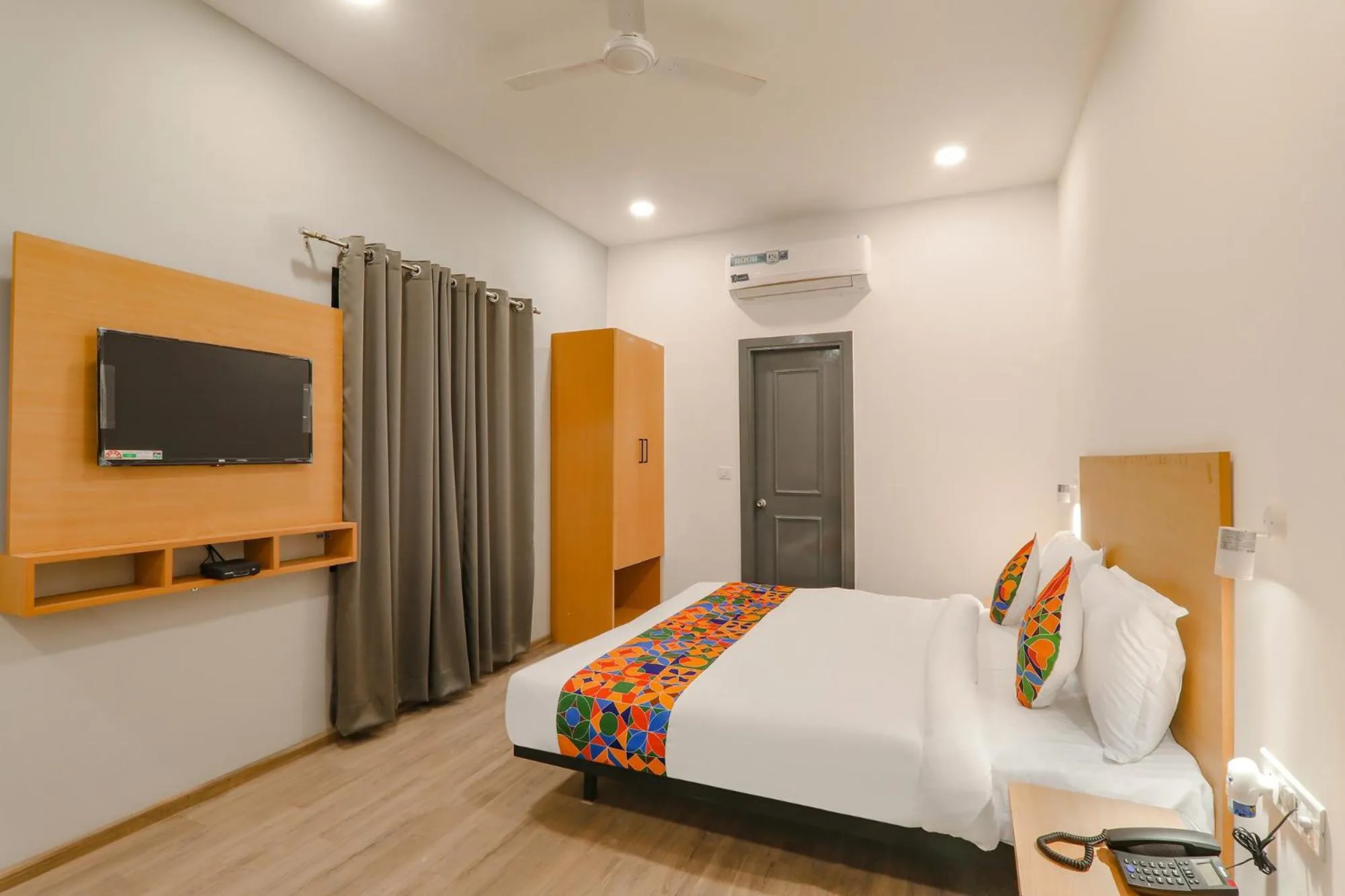 TV and multimedia, Bed in FabHotel BSA