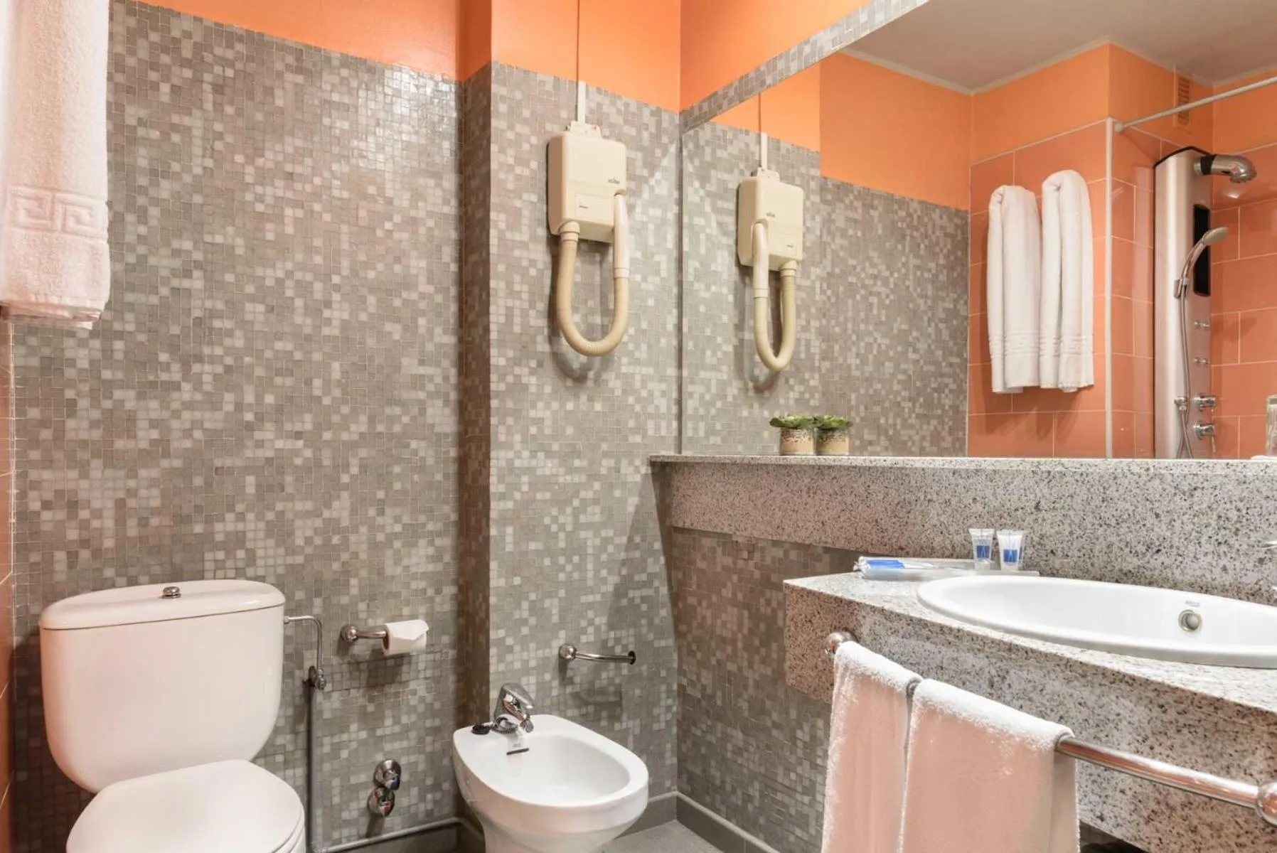 Toilet in Crisol Quindós