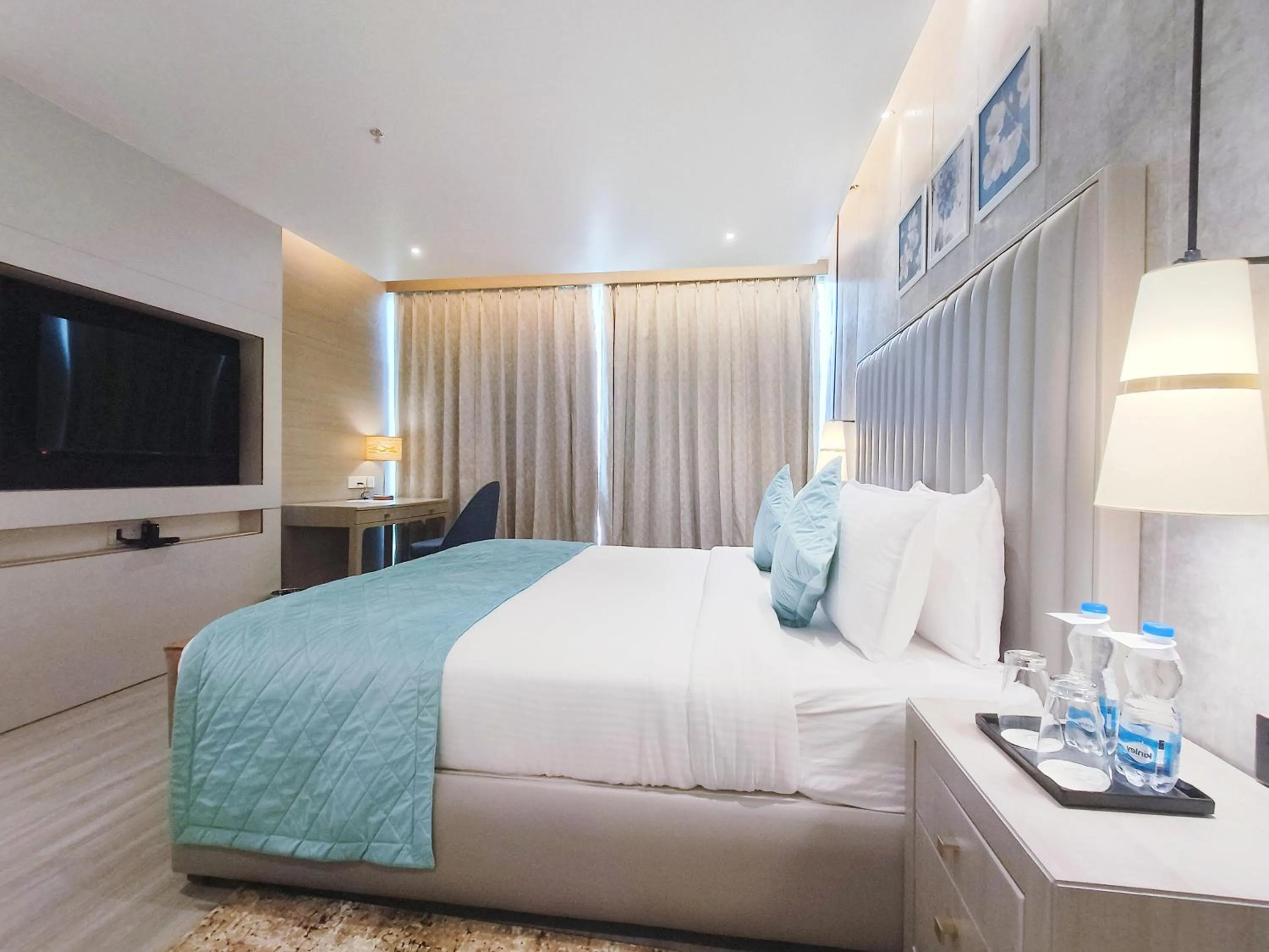 Bed in Mariton Hotel