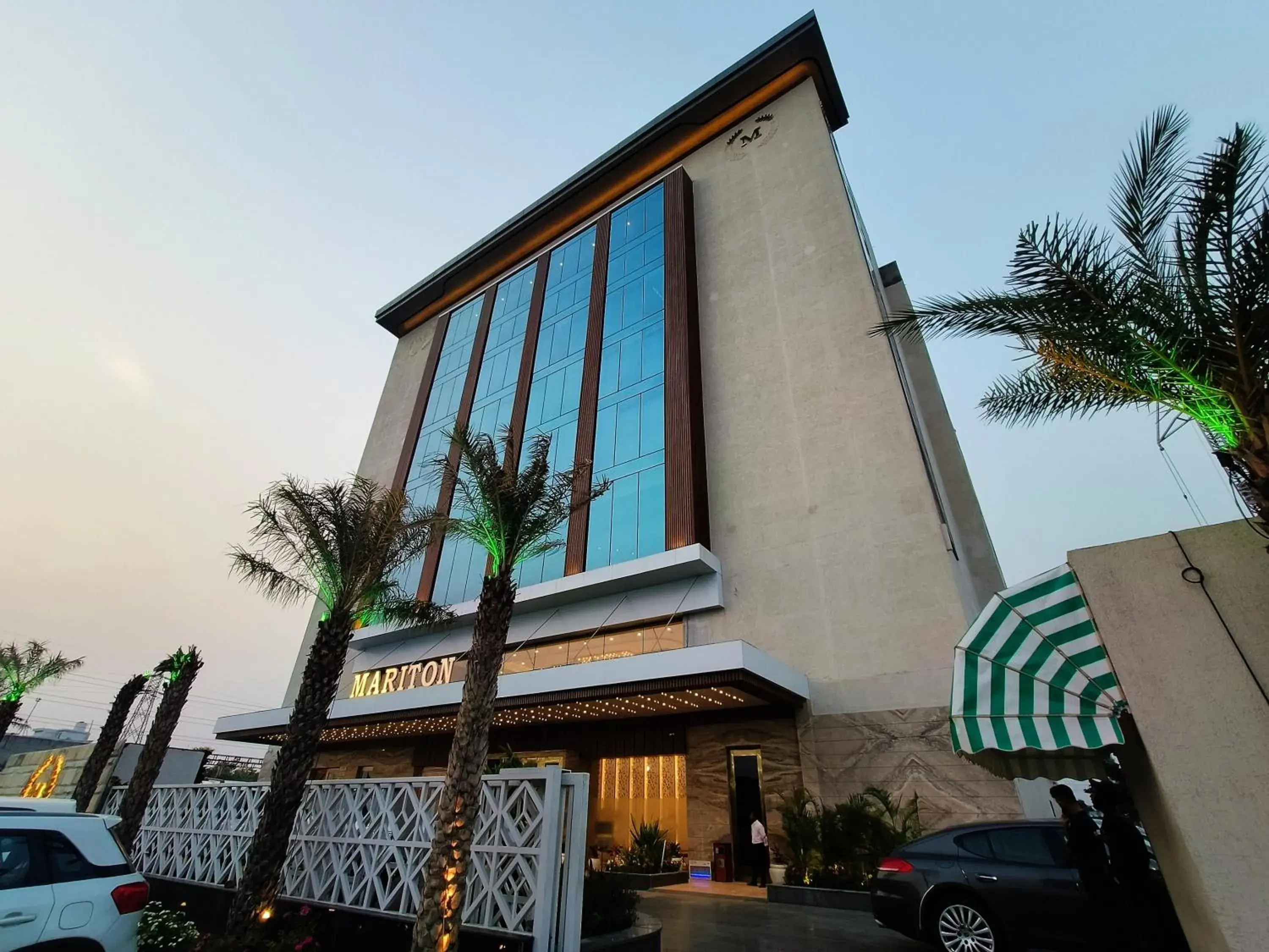 Property building in Mariton Hotel Property building in Mariton Hotel