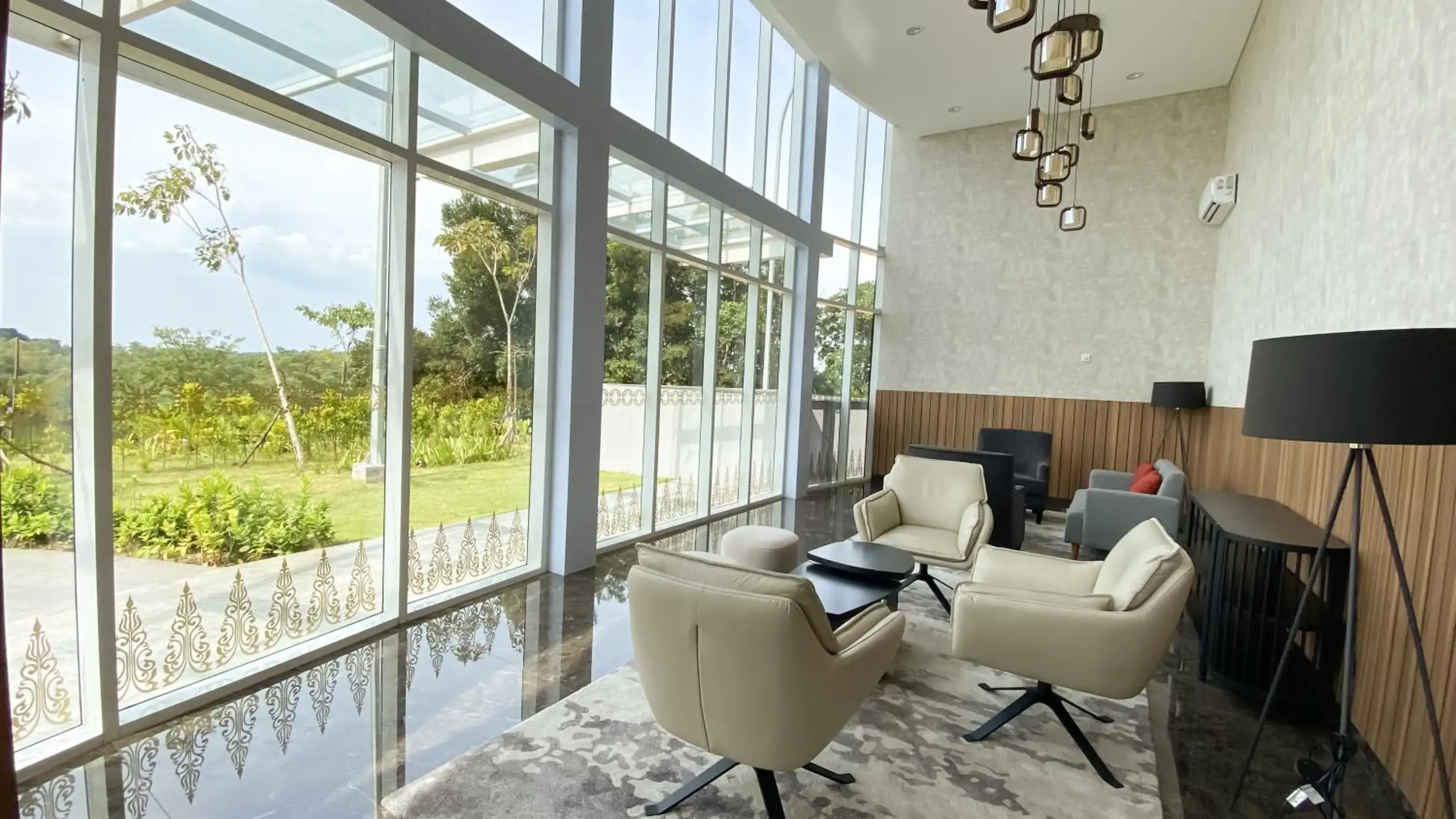 Lobby or reception in REOTEL at THE NOVE - NUVASA BAY Serviced Apartment Lobby or reception in REOTEL at THE NOVE - NUVASA BAY Serviced Apartment