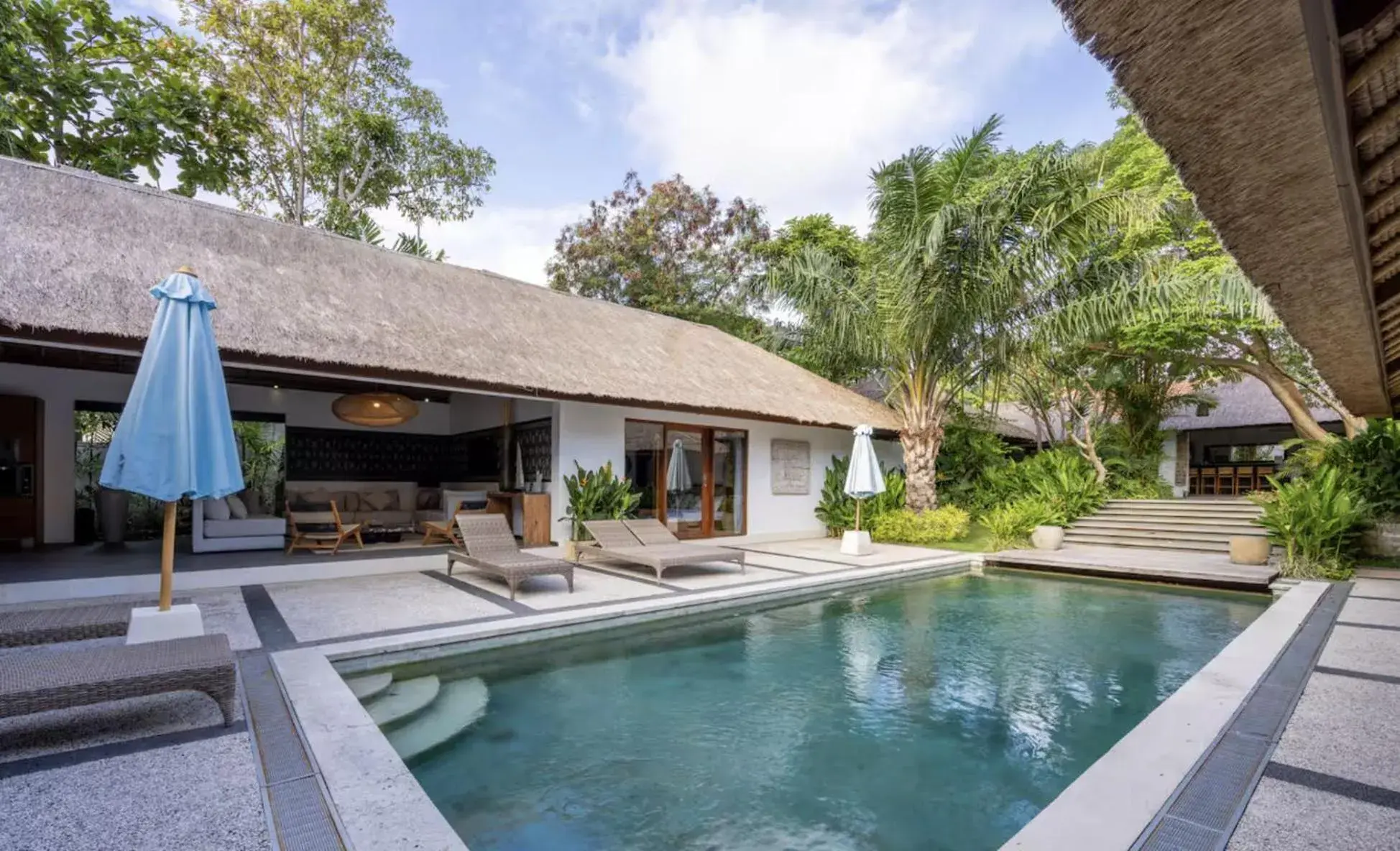 Spaceous 6BR Villa with Garden - Perfect for Groups & Families Spaceous 6BR Villa with Garden - Perfect for Groups & Families