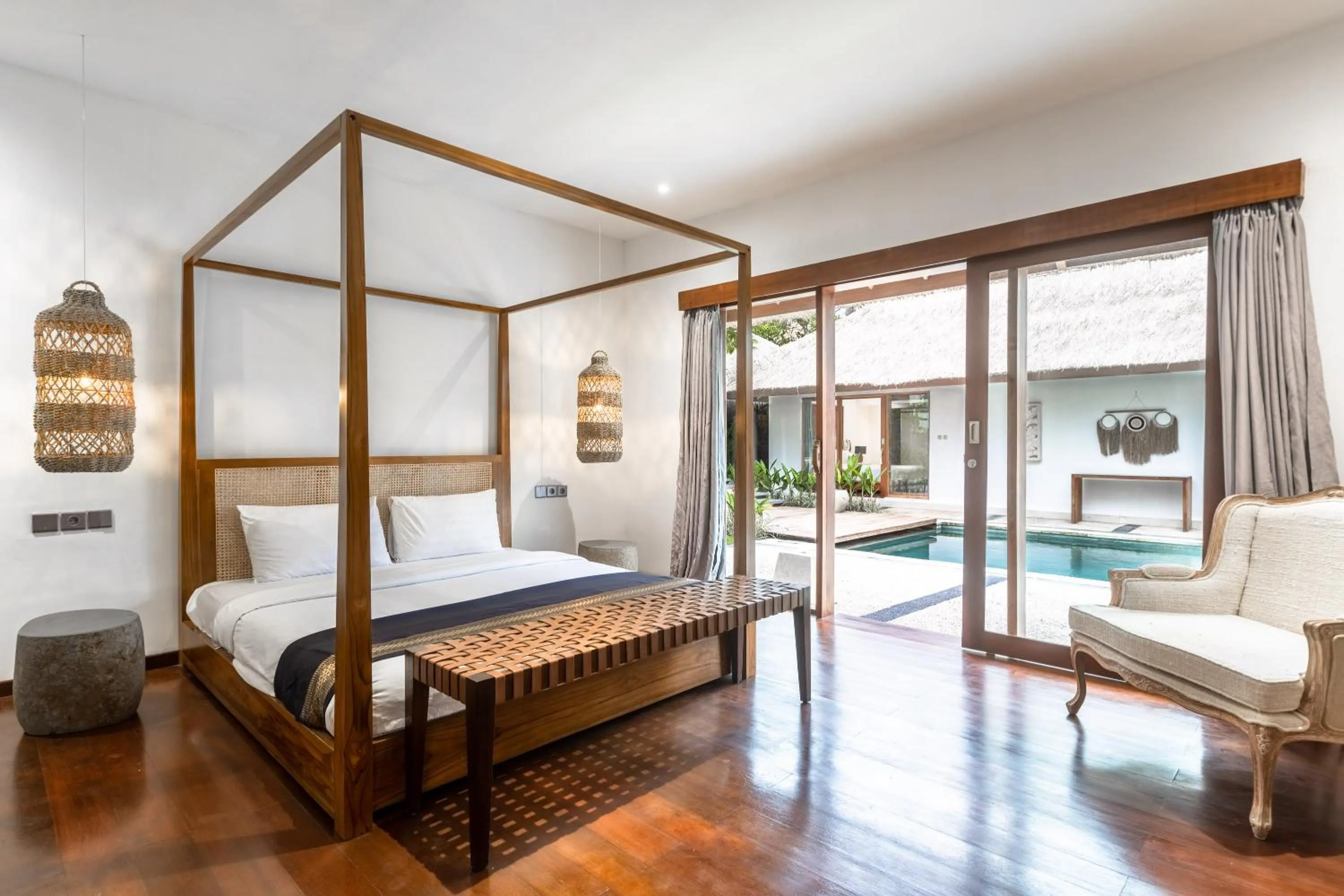 Spaceous 6BR Villa with Garden - Perfect for Groups & Families