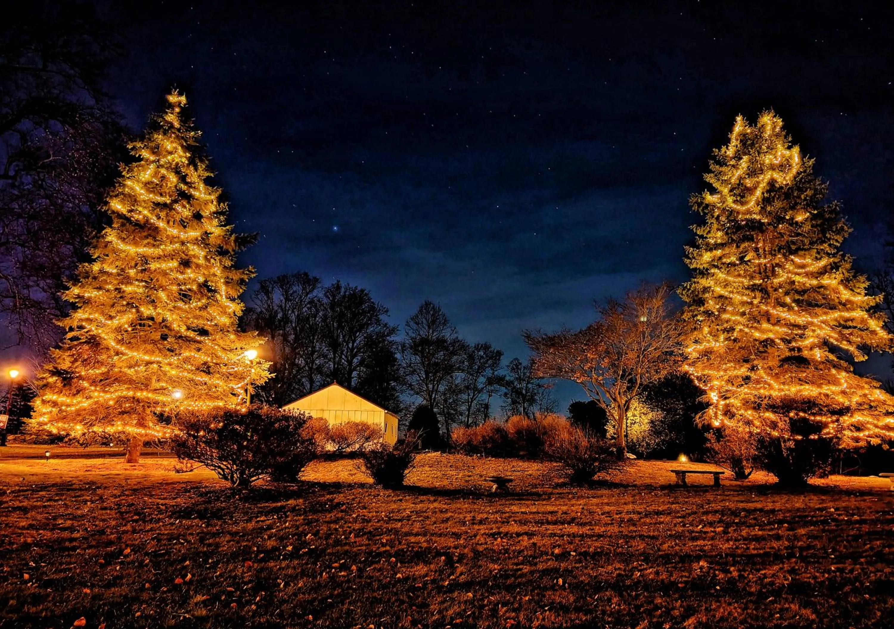 Night in Cromwell Manor Inn