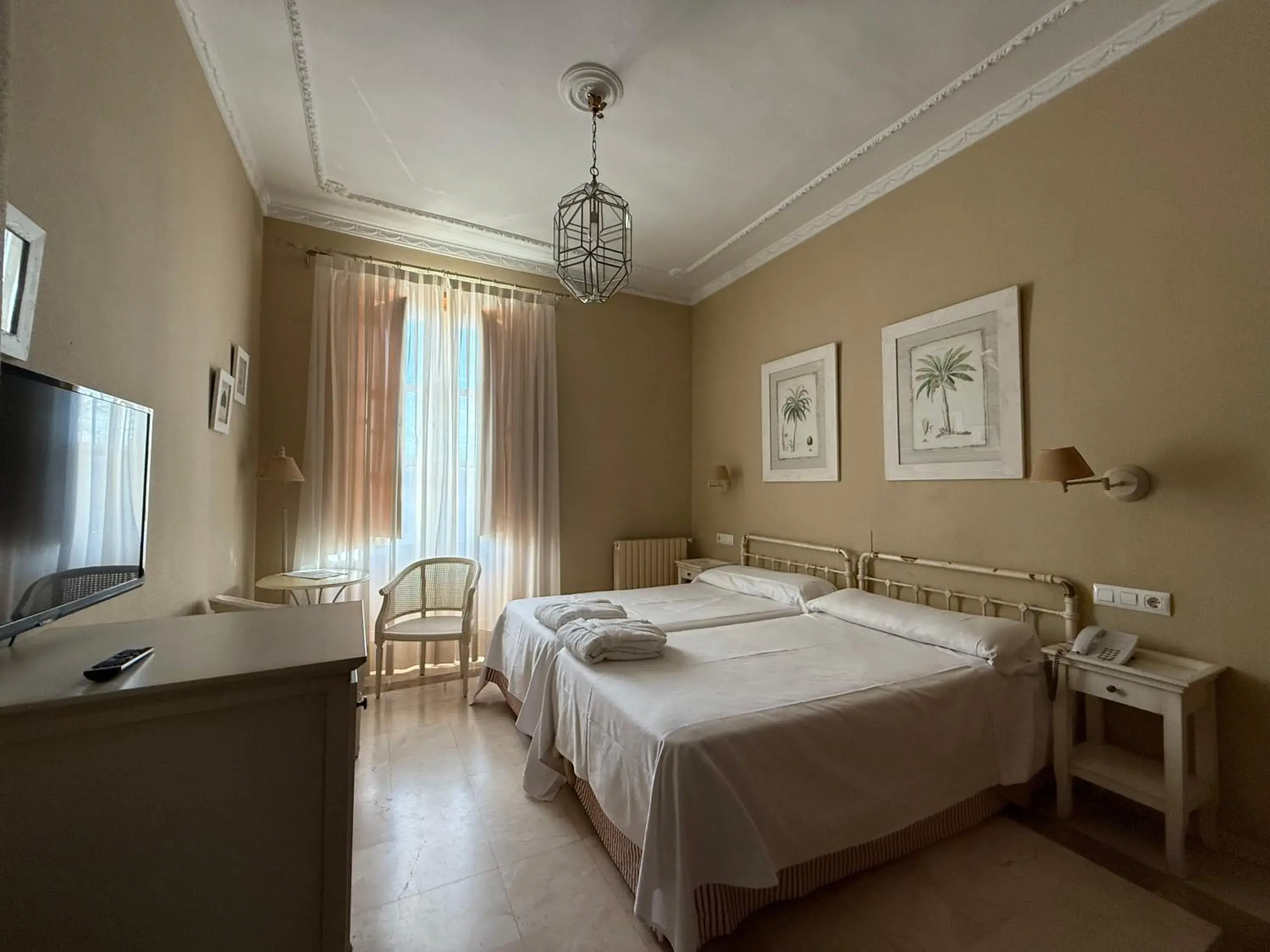 Double or Twin Room with Spa Access - single occupancy in Hotel Parque Balneario Termas Pallares Double or Twin Room with Spa Access - single occupancy in Hotel Parque Balneario Termas Pallares