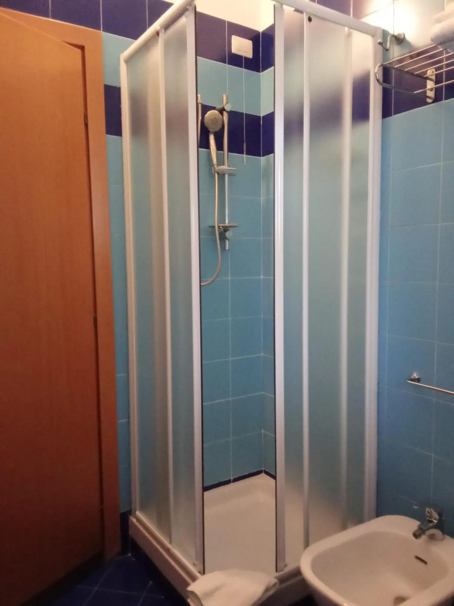 Shower in Residence Marittimo Riccione