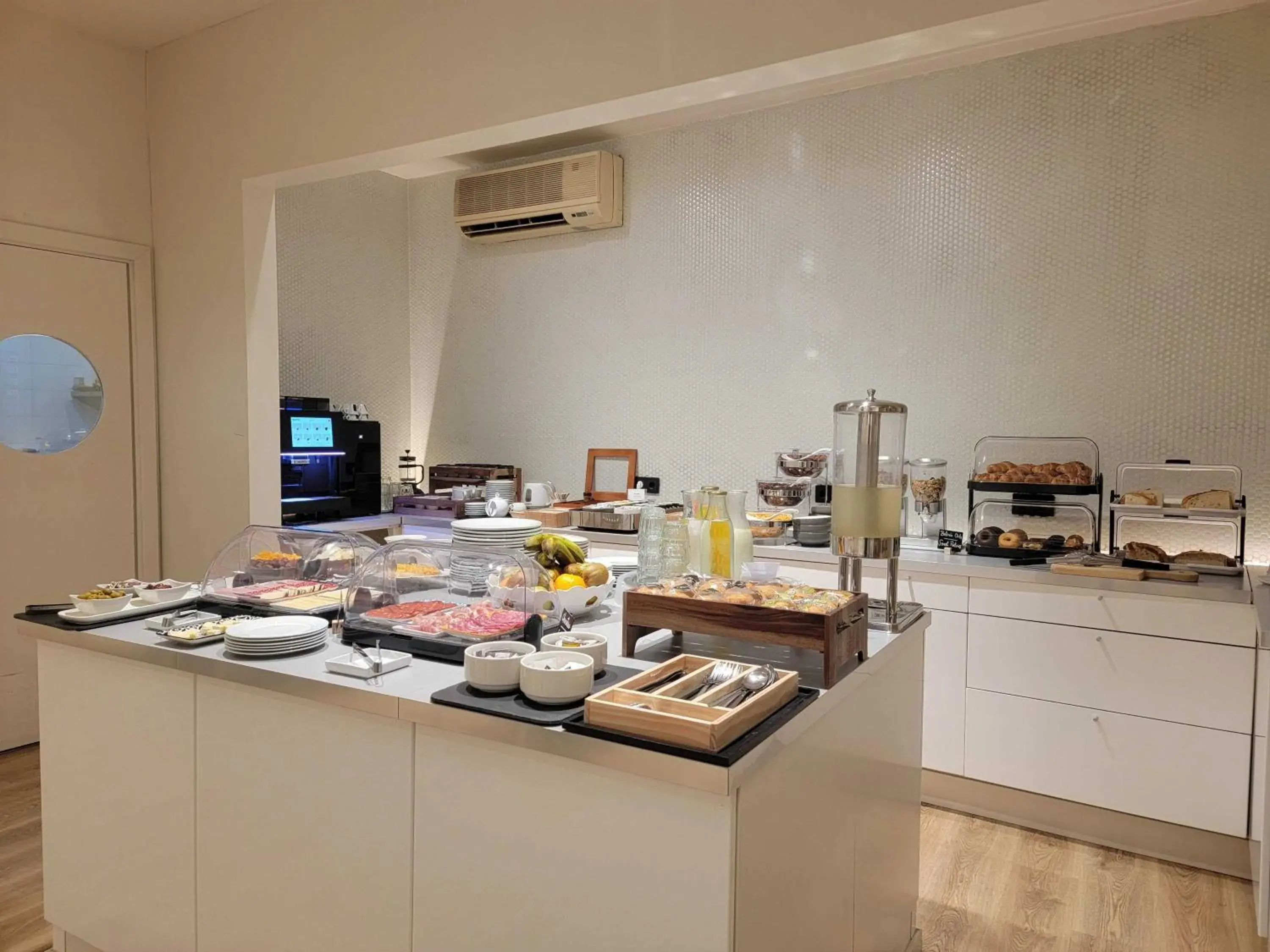 Breakfast in Líbere Madrid Palacio Real Breakfast in Líbere Madrid Palacio Real