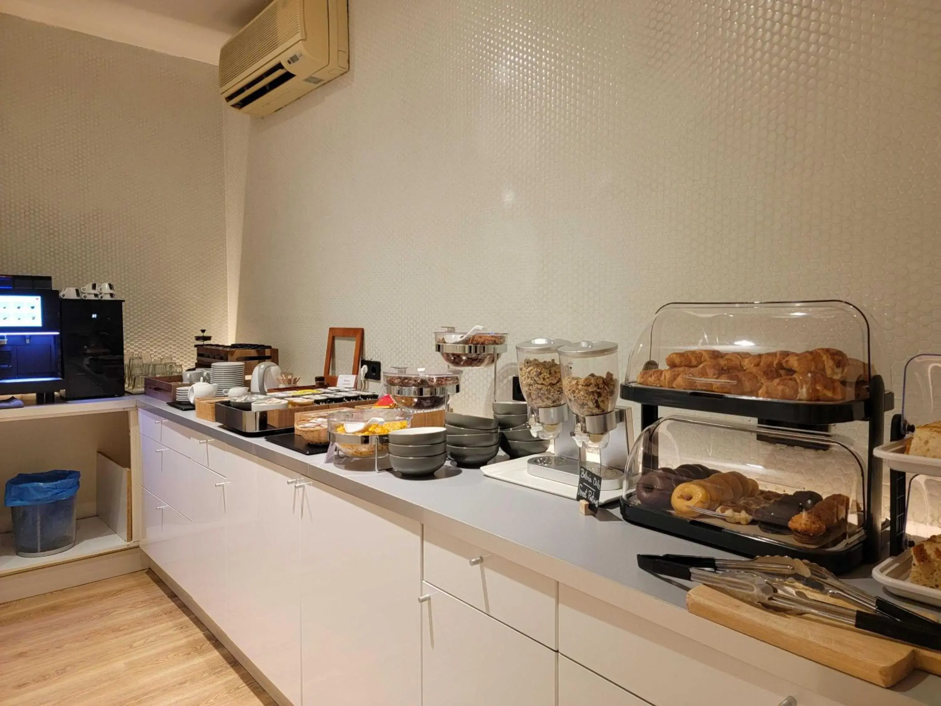 Breakfast in Líbere Madrid Palacio Real Breakfast in Líbere Madrid Palacio Real