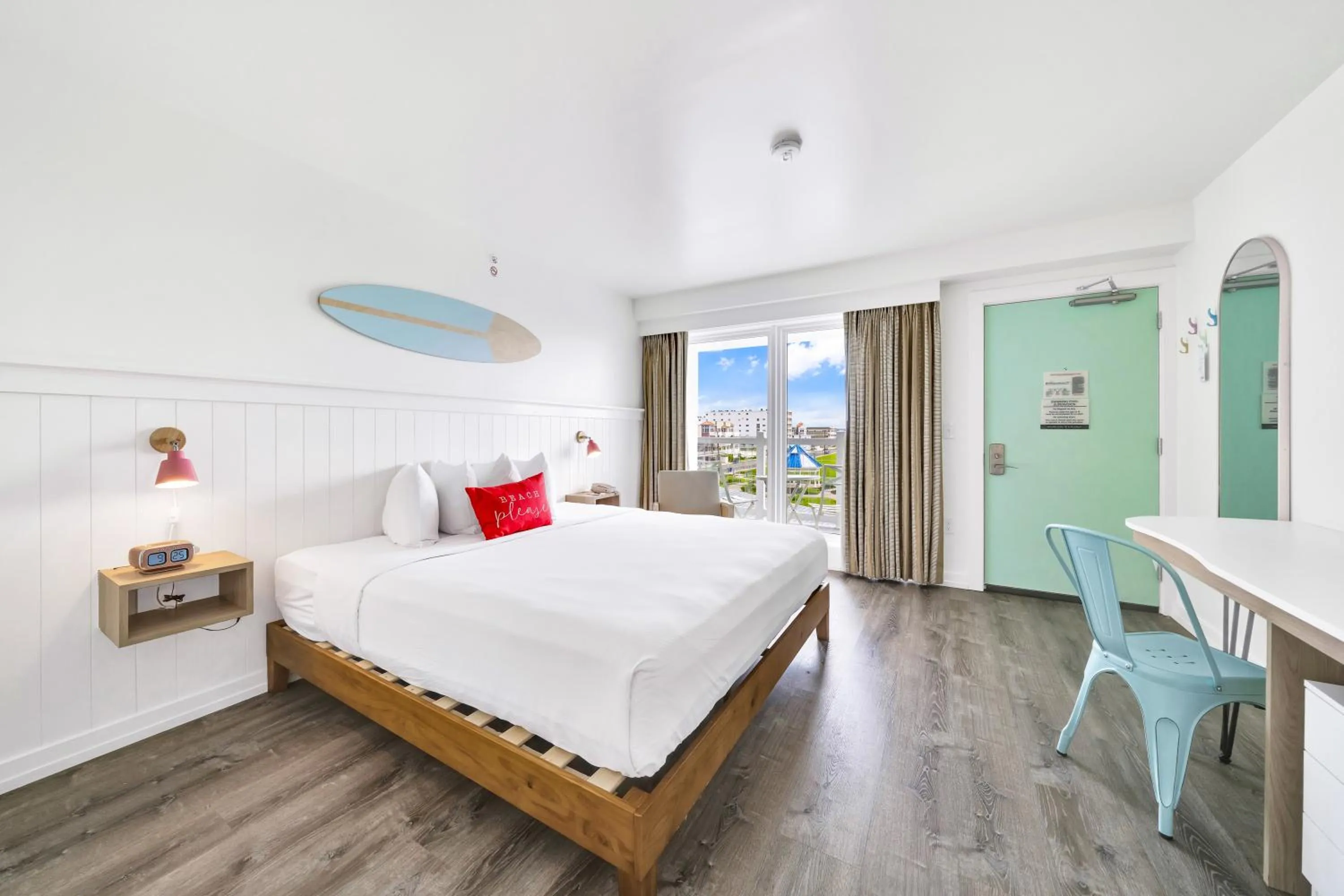 Bedroom, Bed in Madison Resort Wildwood Crest