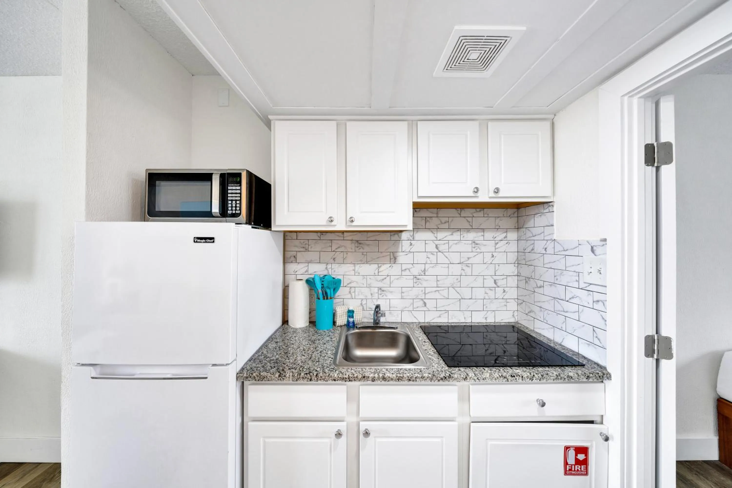 Kitchen or kitchenette in Madison Resort Wildwood Crest