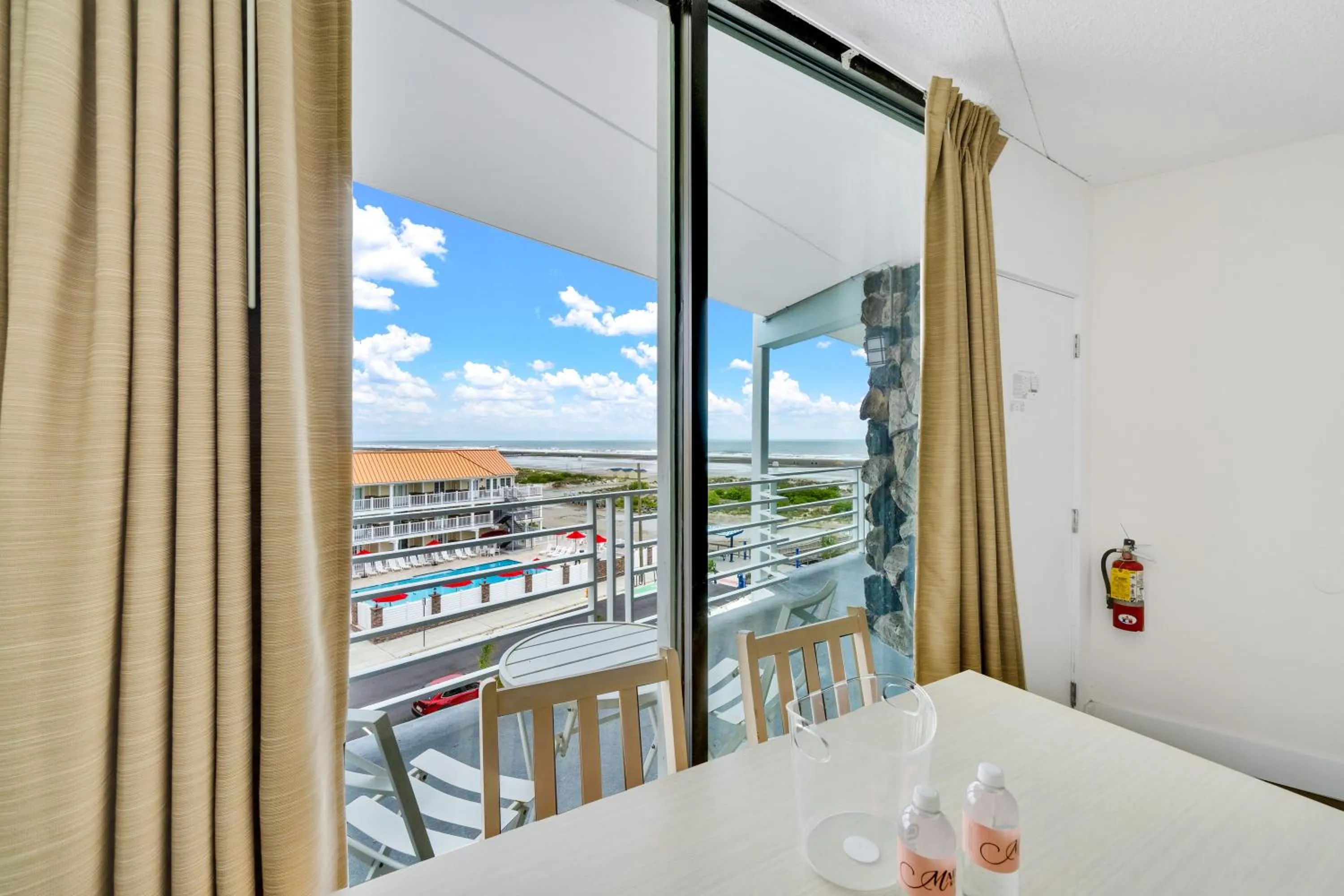 View (from property/room), Bed in Madison Resort Wildwood Crest