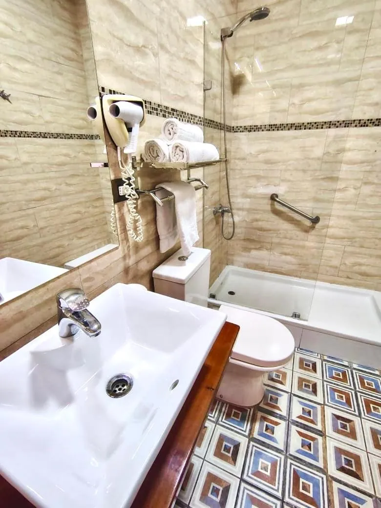Shower in Hotel Boutique Casa Noble