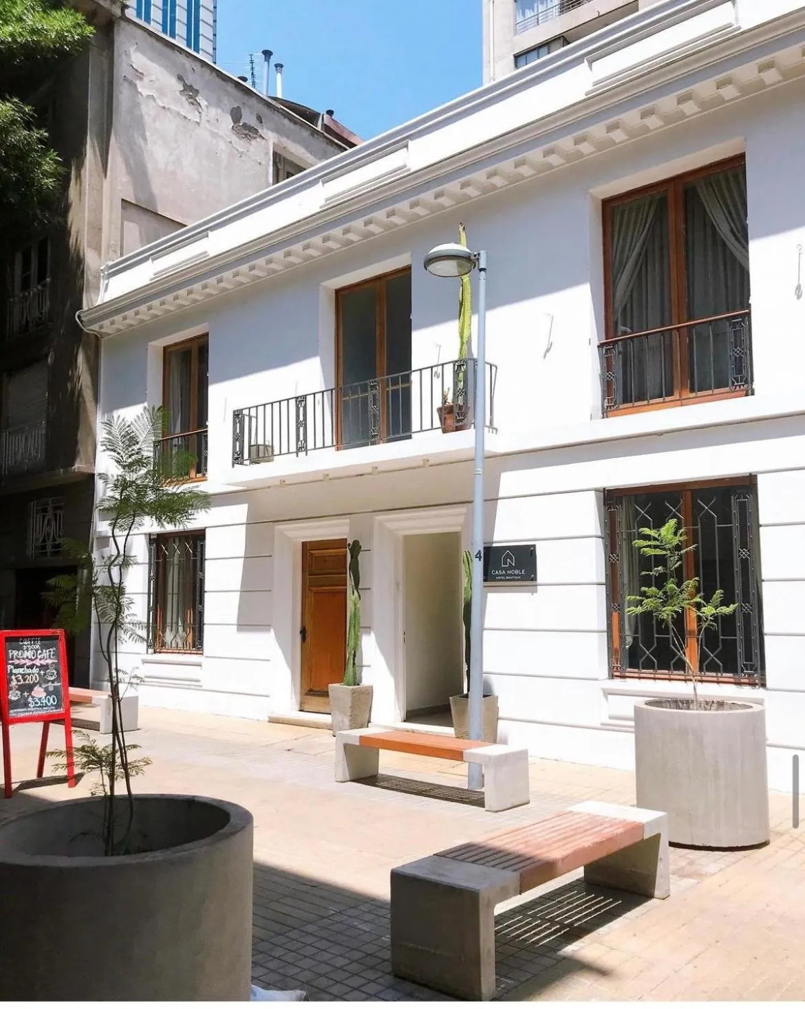 Property building in Hotel Boutique Casa Noble