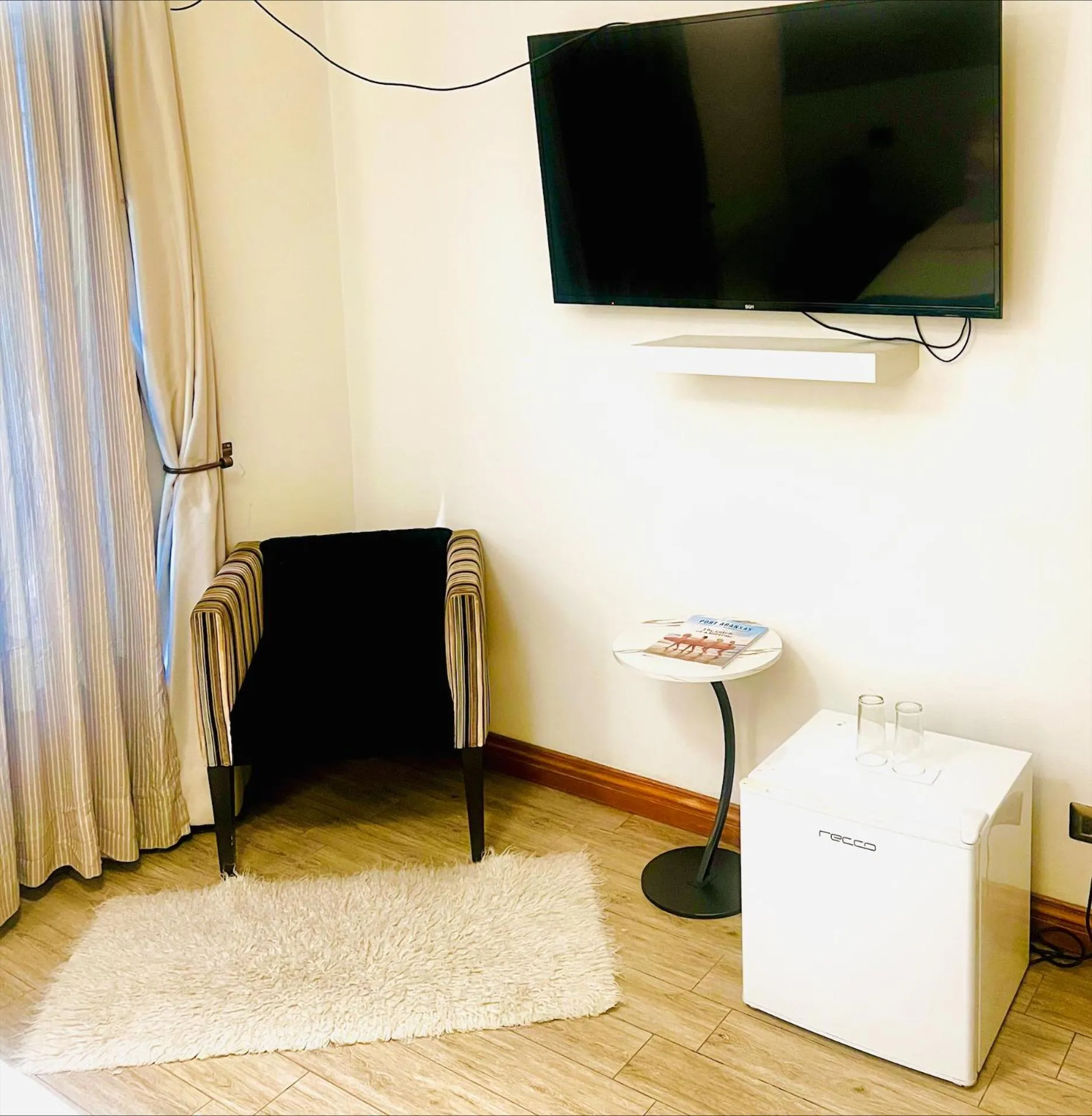 TV and multimedia in Hotel Boutique Casa Noble