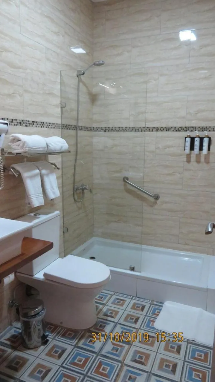 Shower in Hotel Boutique Casa Noble