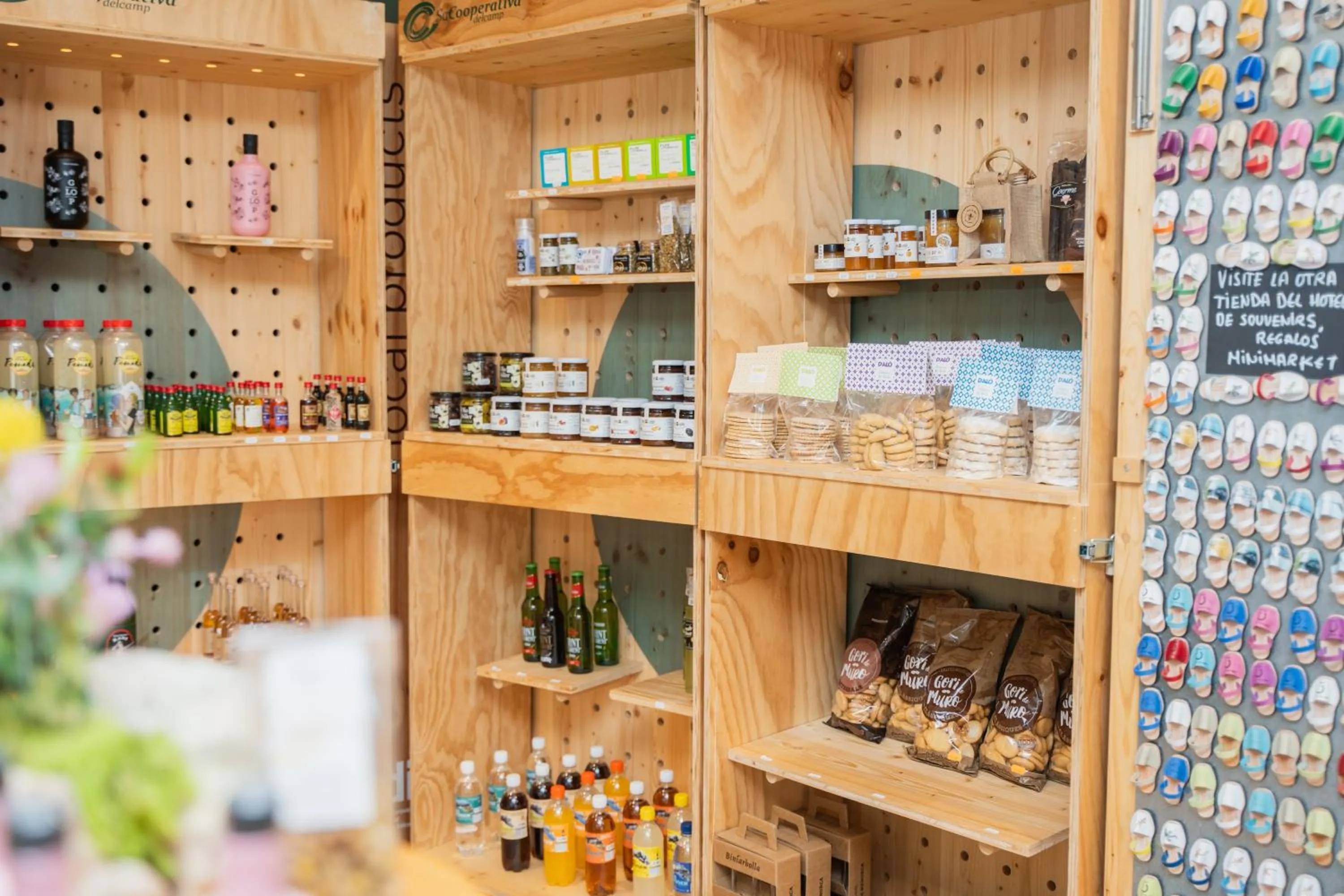 On-site shops in Minura Sur Menorca