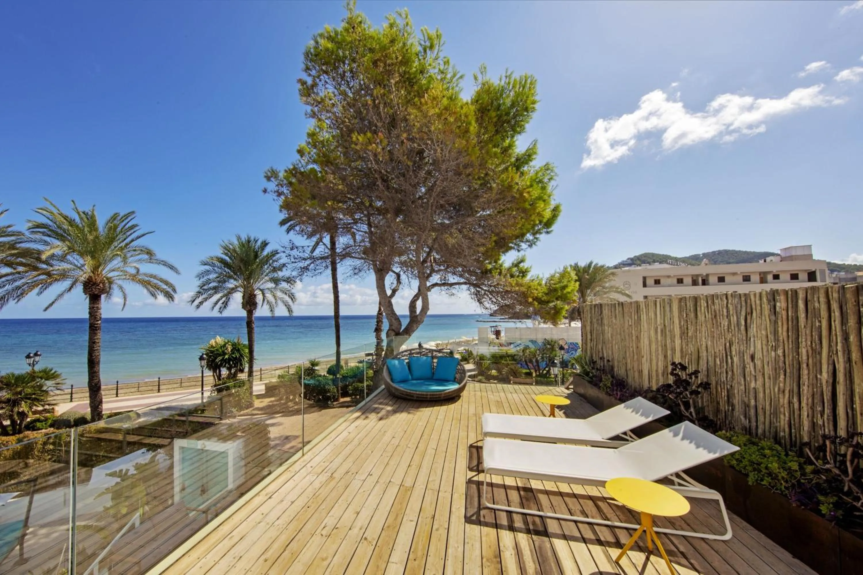 Photo of the whole room in W Ibiza