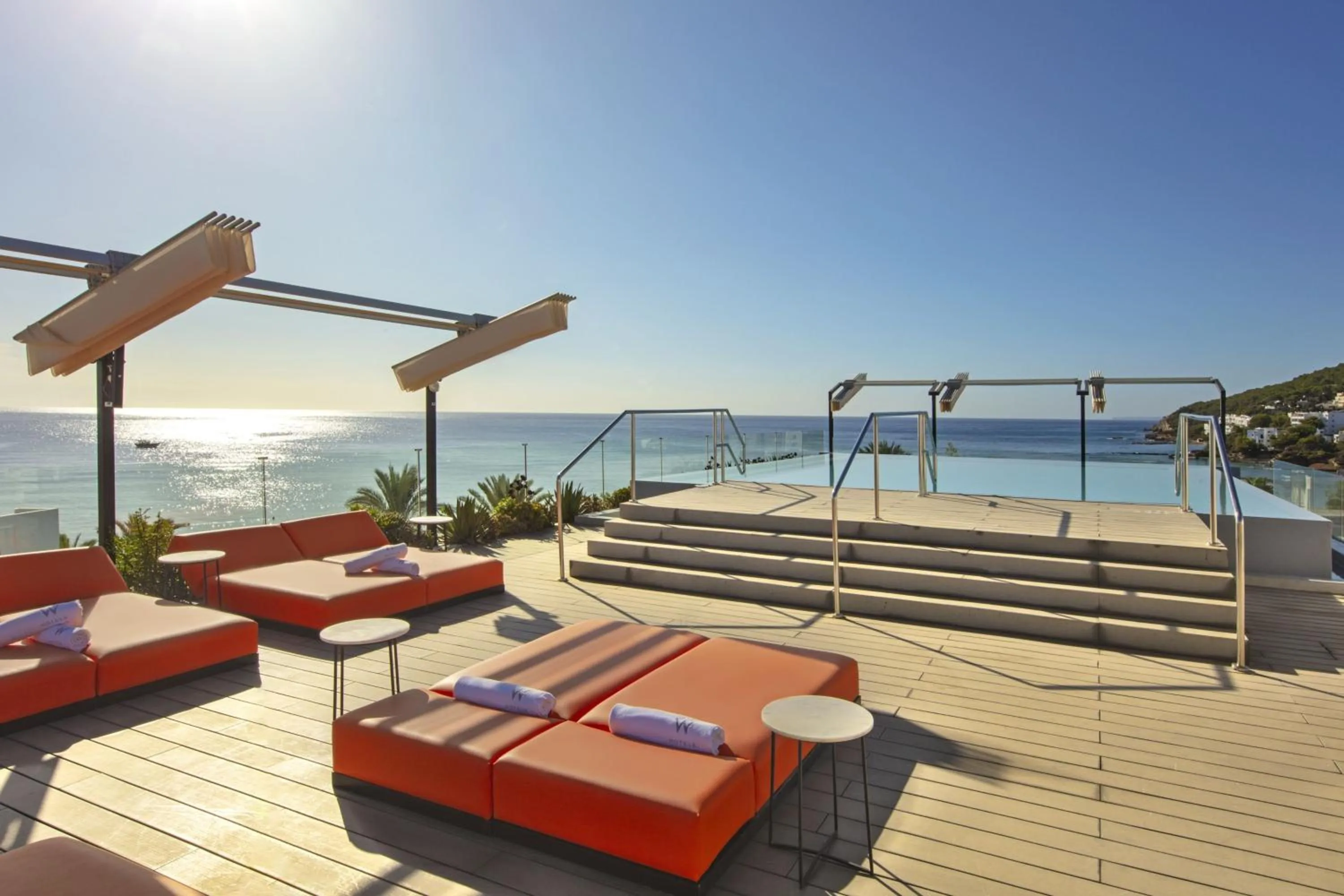 Restaurant/places to eat in W Ibiza