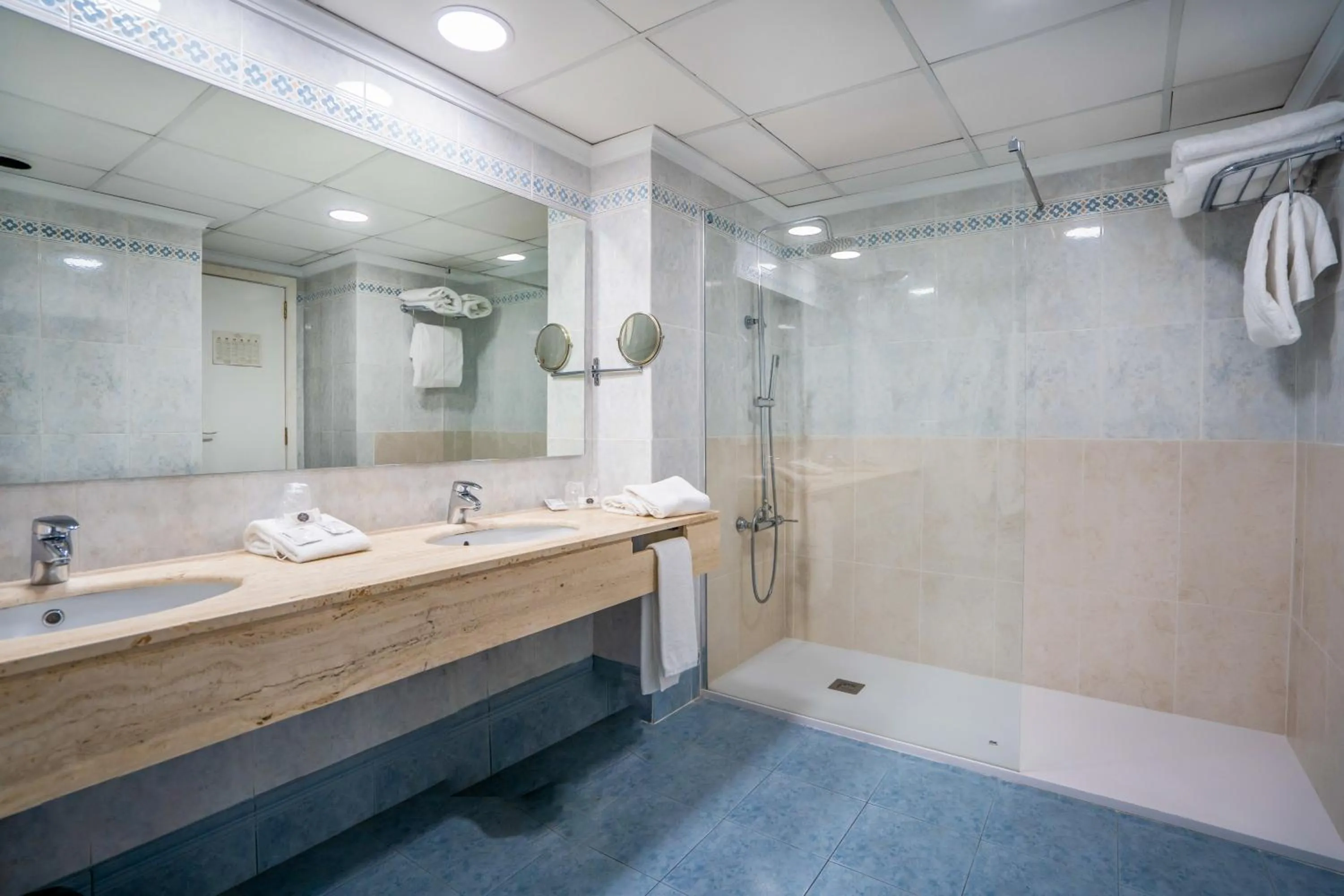 Toilet in Hotel Bartos