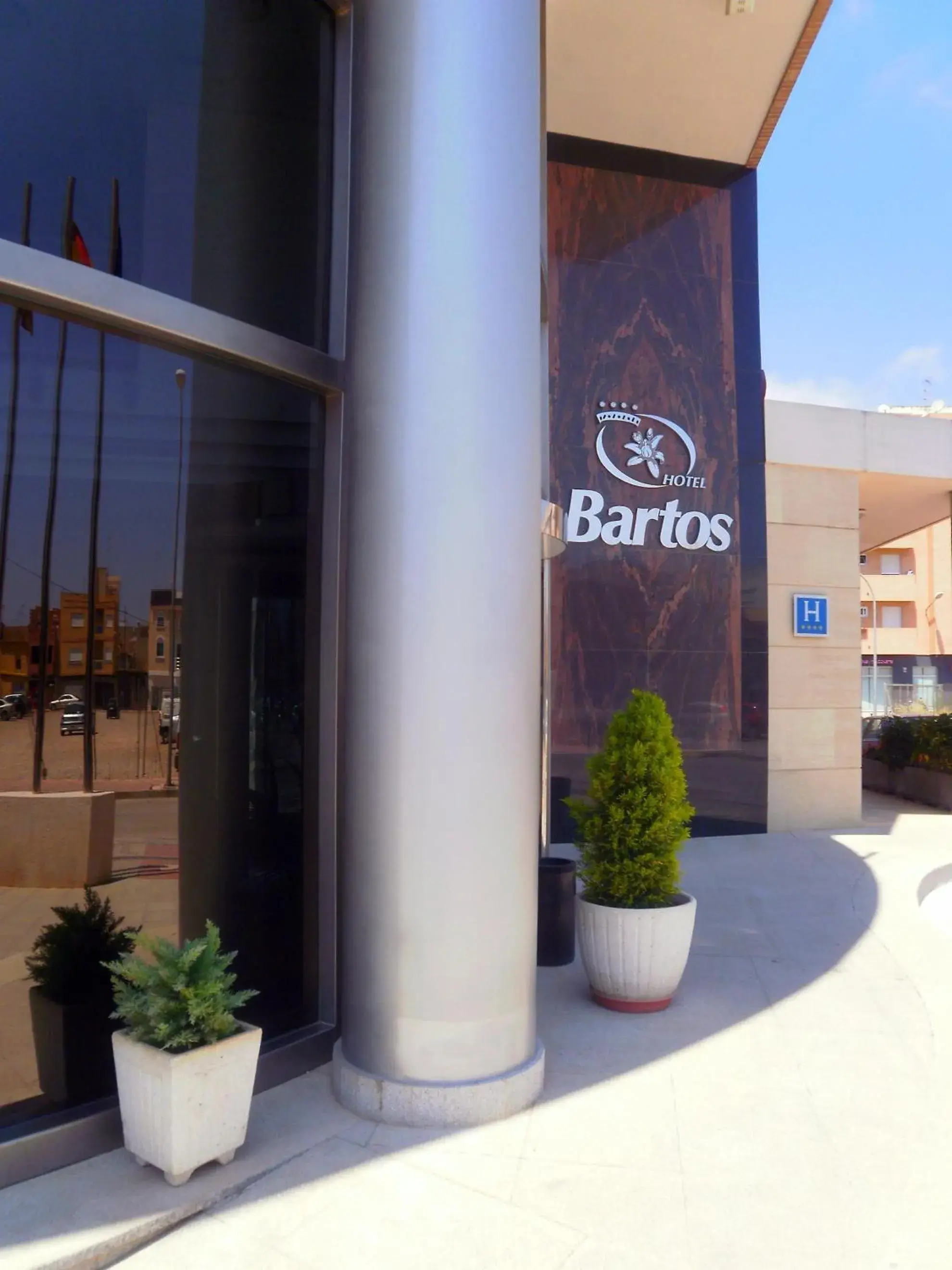 Facade/entrance in Hotel Bartos Facade/entrance in Hotel Bartos