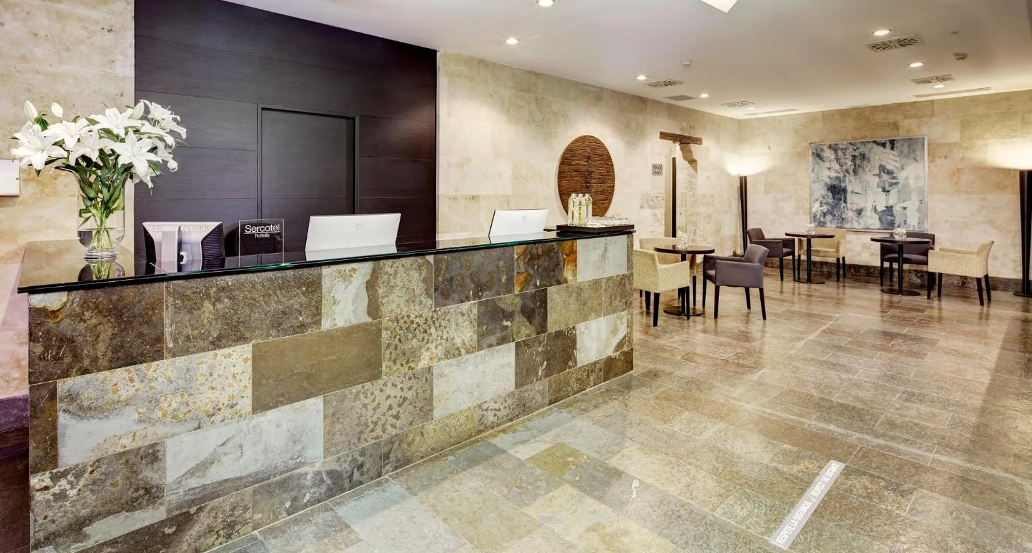Lobby or reception in Sercotel Puerta de la Catedral