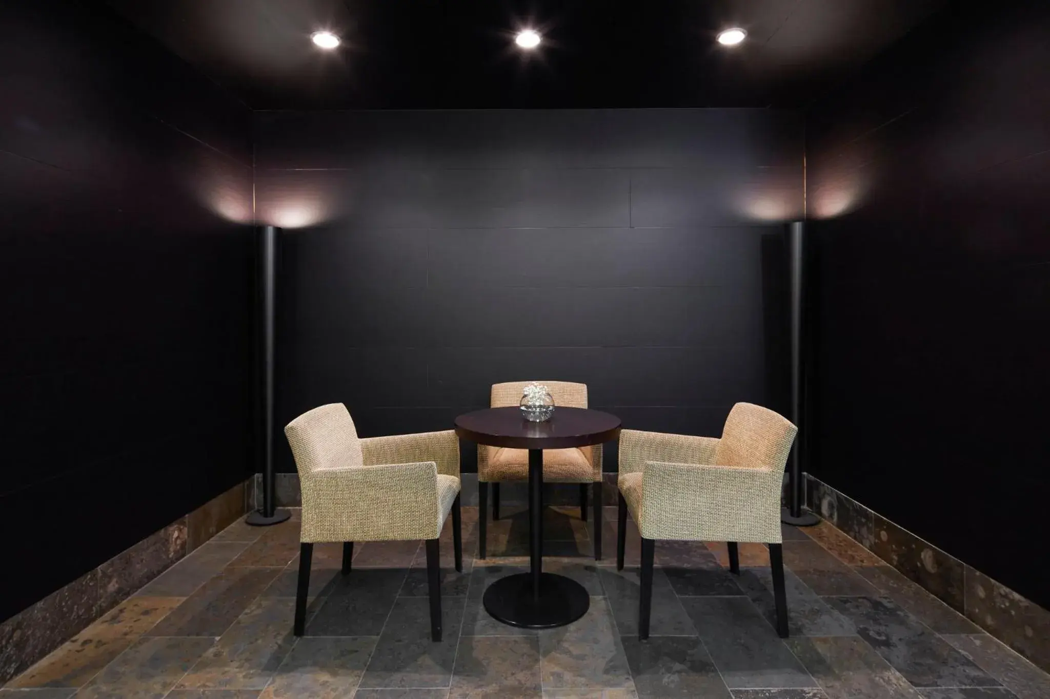 Lounge or bar in Sercotel Puerta de la Catedral Lounge or bar in Sercotel Puerta de la Catedral