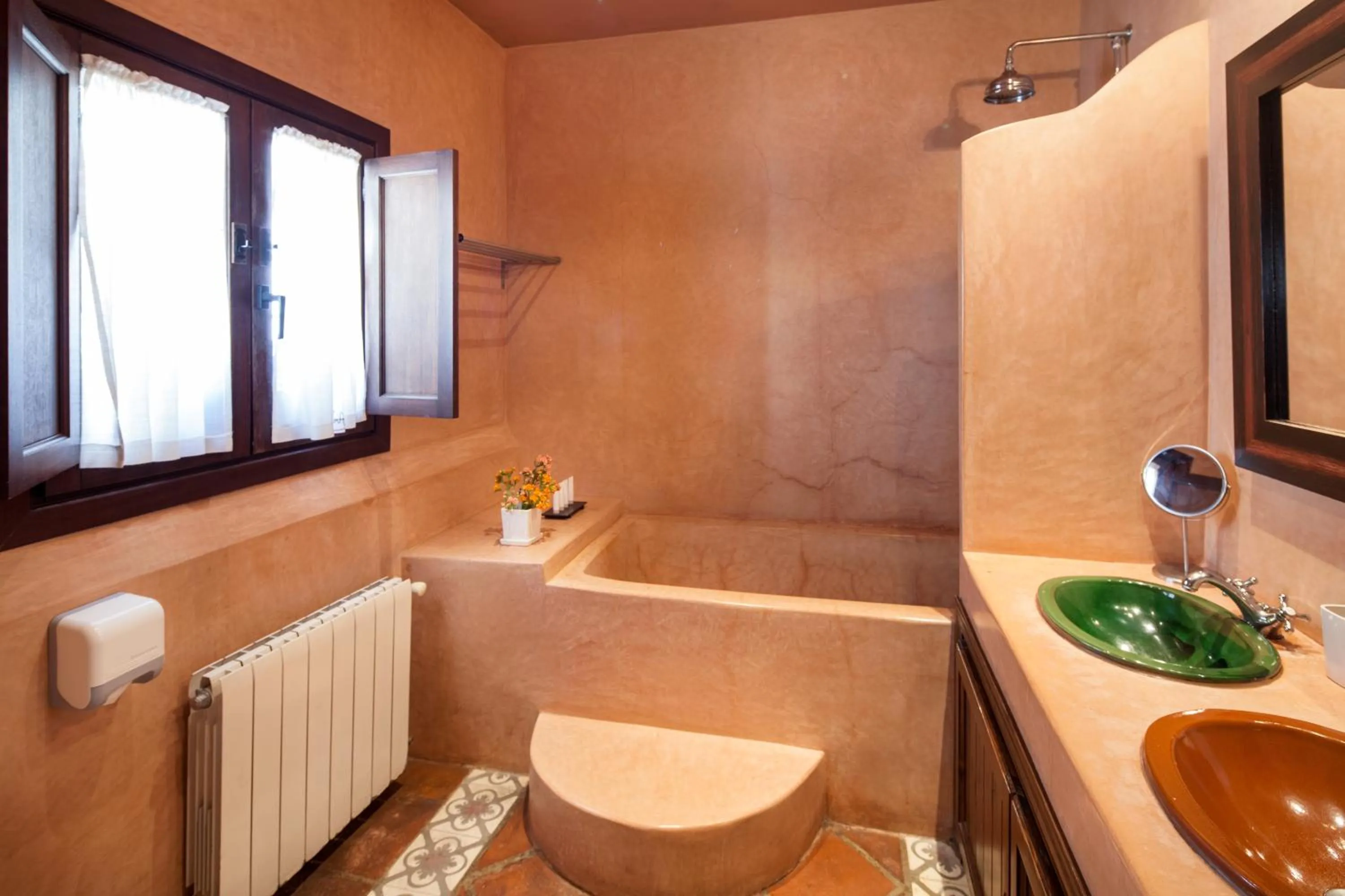 Bathroom in Alavera de los Baños