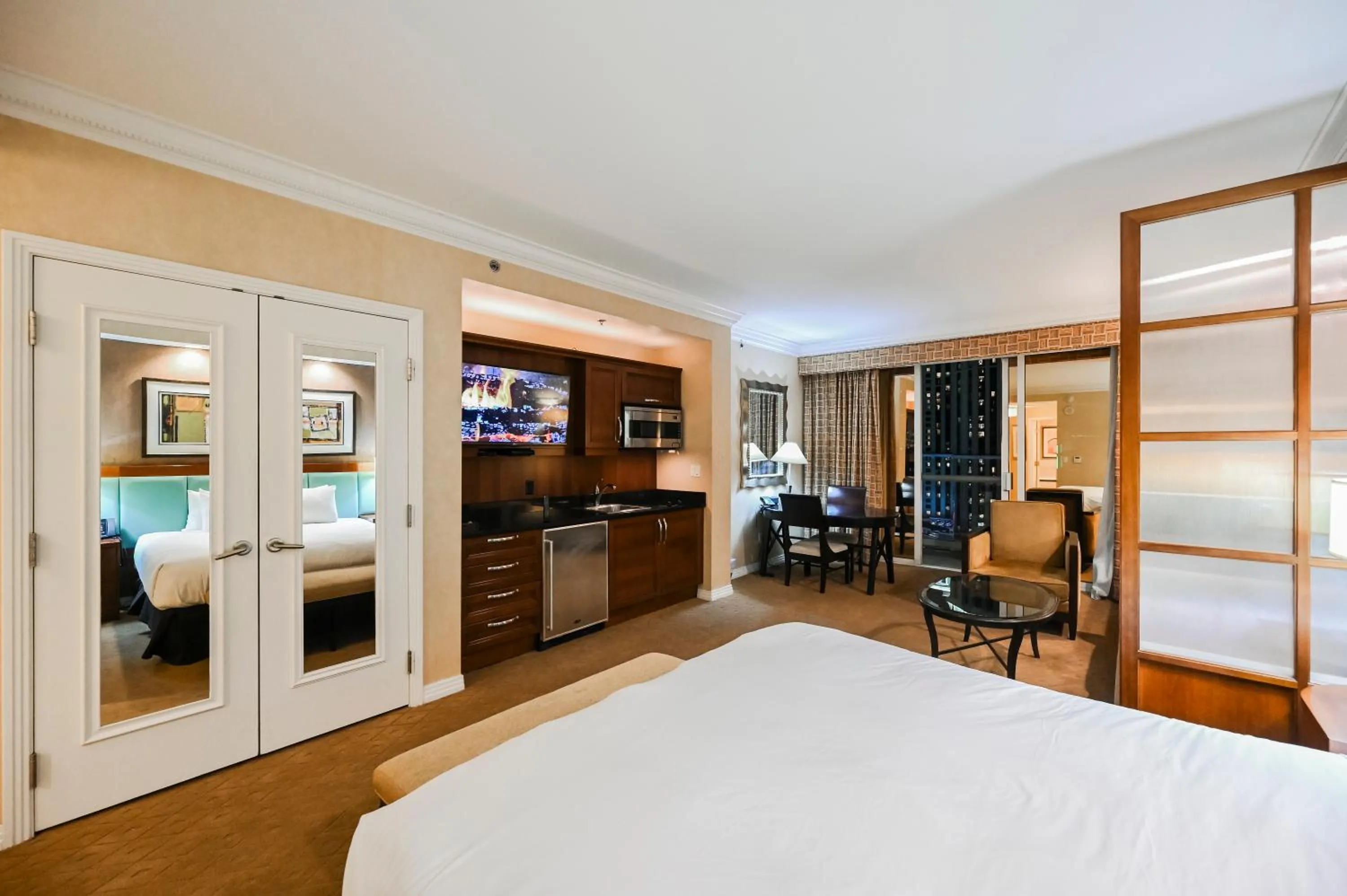 Bed in MGM Signature Towers, Balcony Suite, Strip View - NO RESORT FEES!