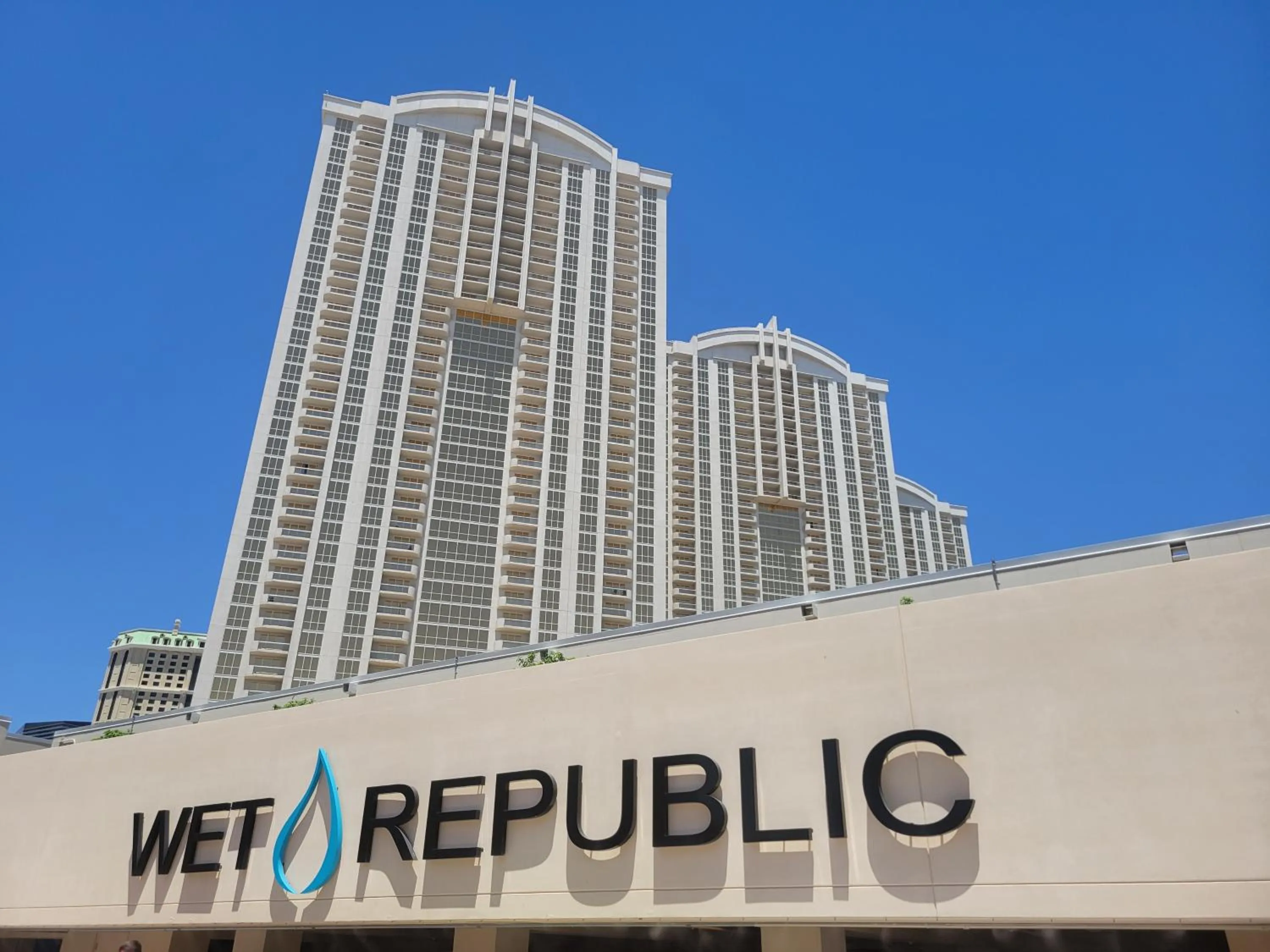 Swimming pool in MGM Signature Towers, Balcony Suite, Strip View - NO RESORT FEES!