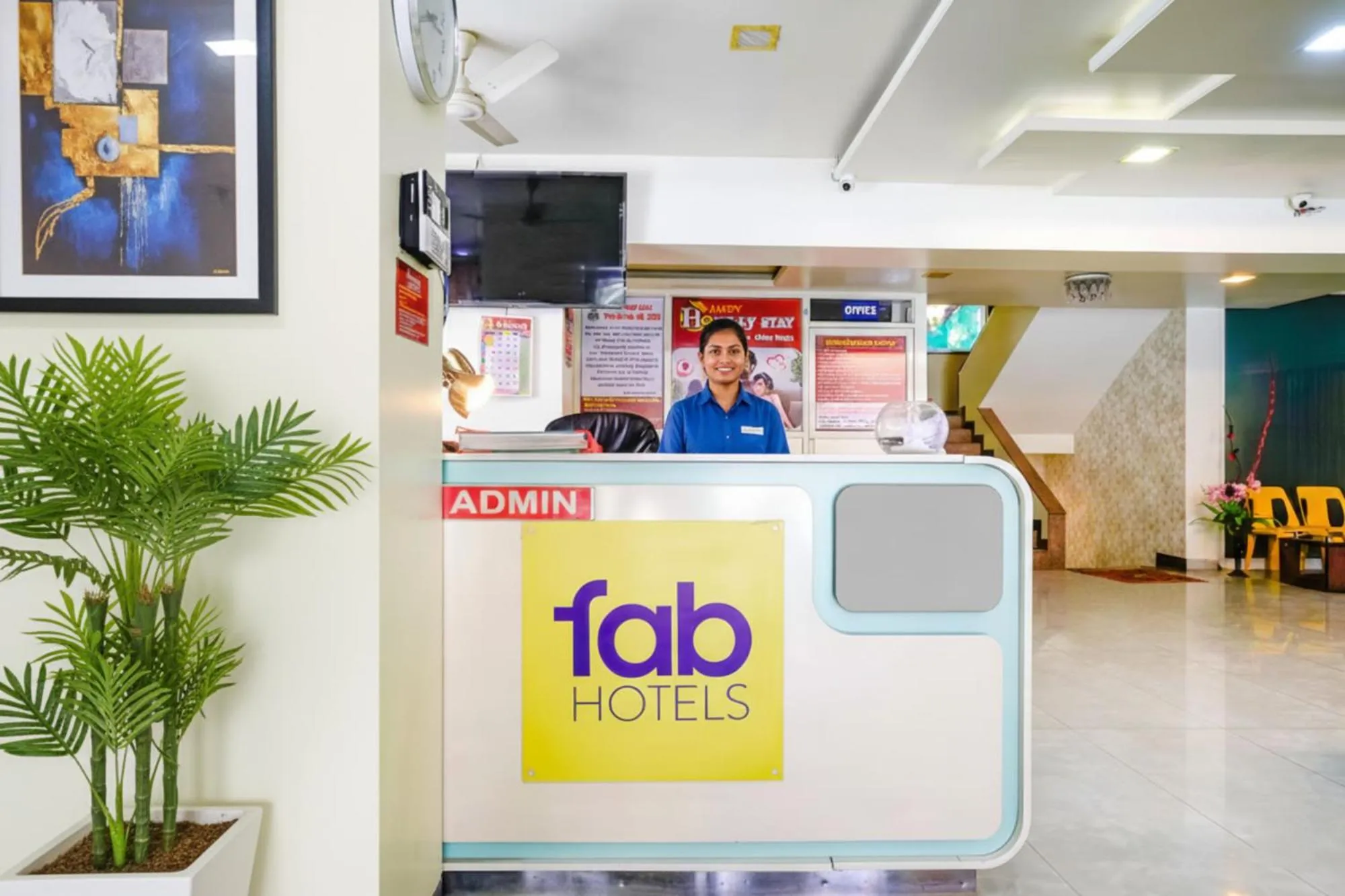 Lobby or reception in FabHotel Happy Homely Stay - Airport road