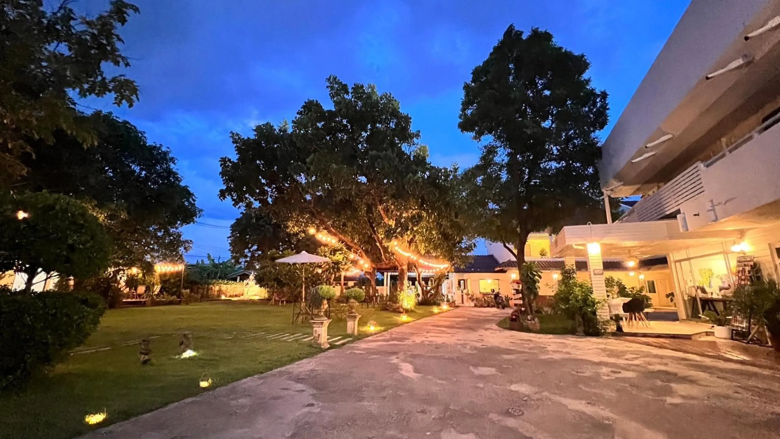 Lobby or reception in UDEE Cozy Hotel