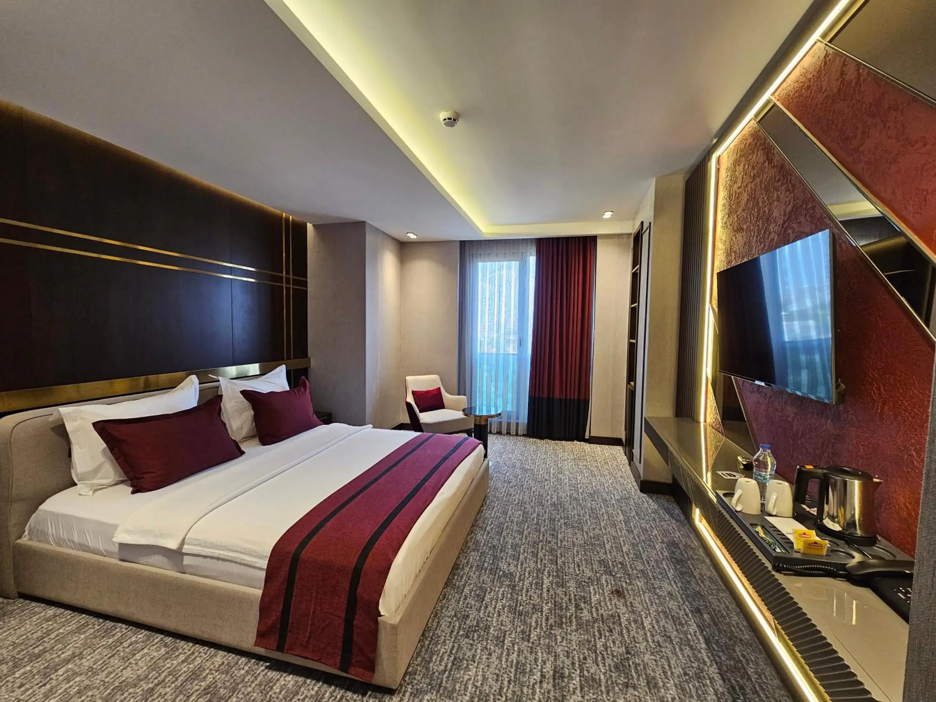 Photo of the whole room, Bed in Asur Imperıal Hotel Photo of the whole room, Bed in Asur Imperıal Hotel