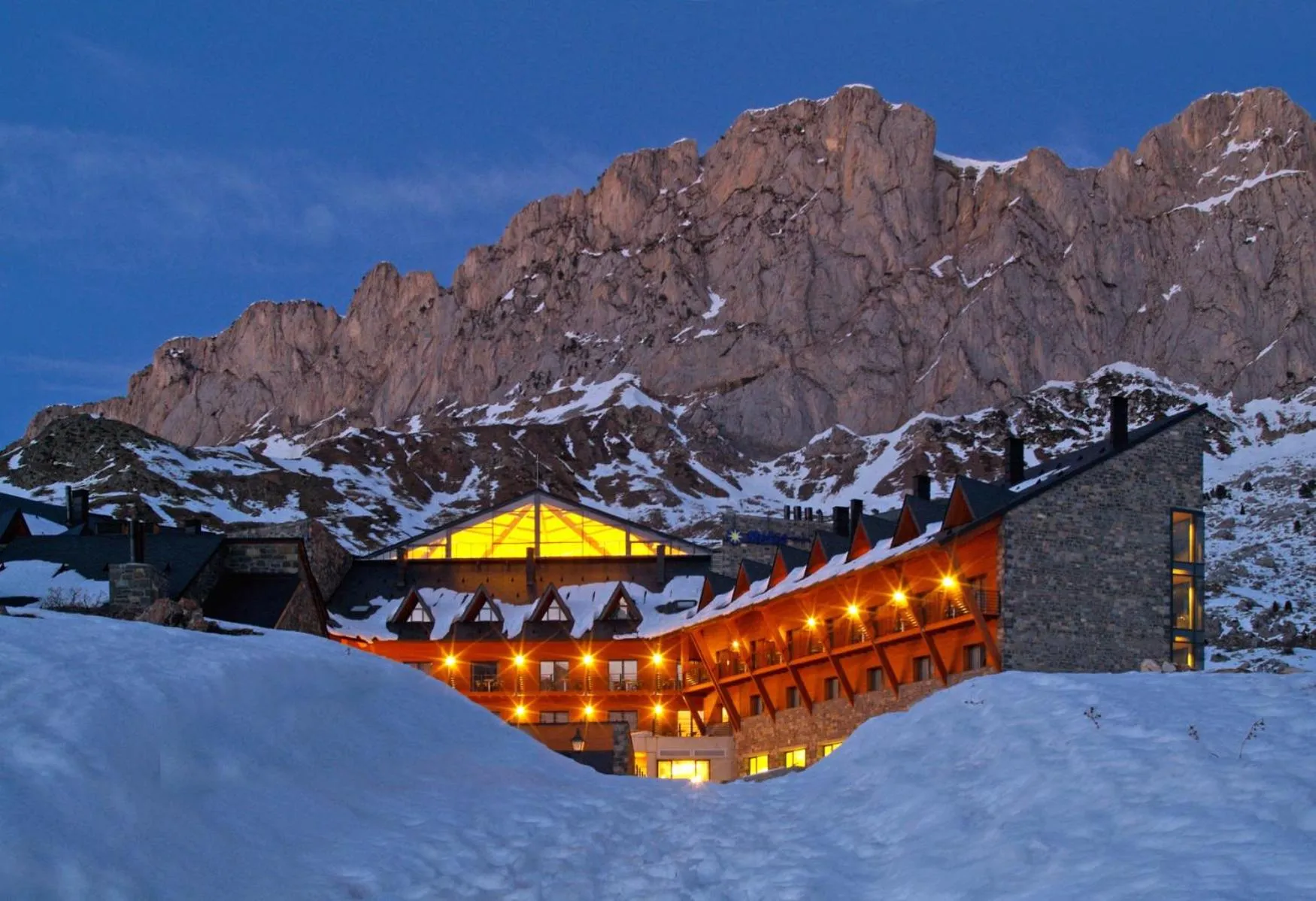 Facade/entrance in HG Alto Aragón