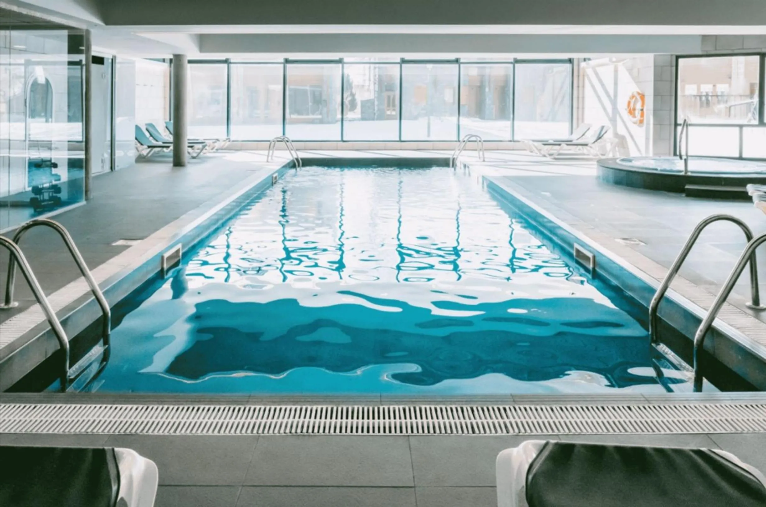 Swimming pool in HG Alto Aragón