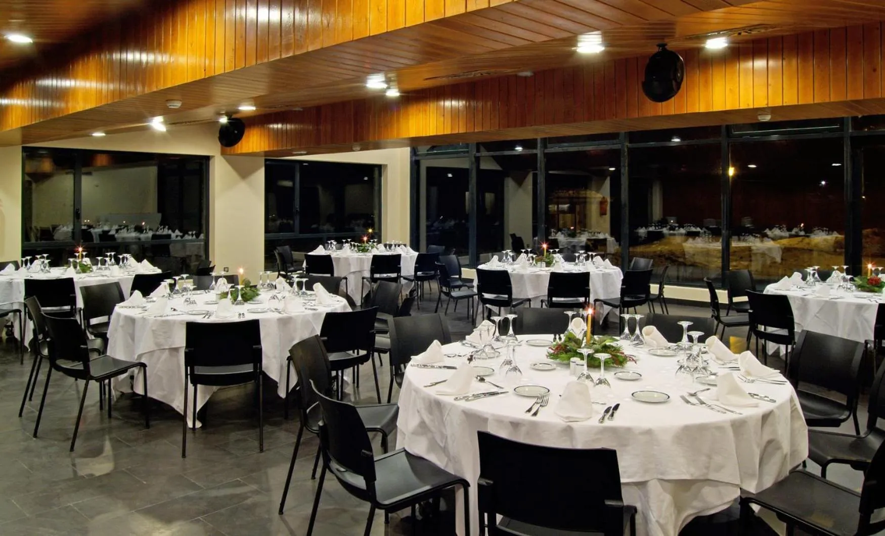 Restaurant/places to eat in HG Alto Aragón