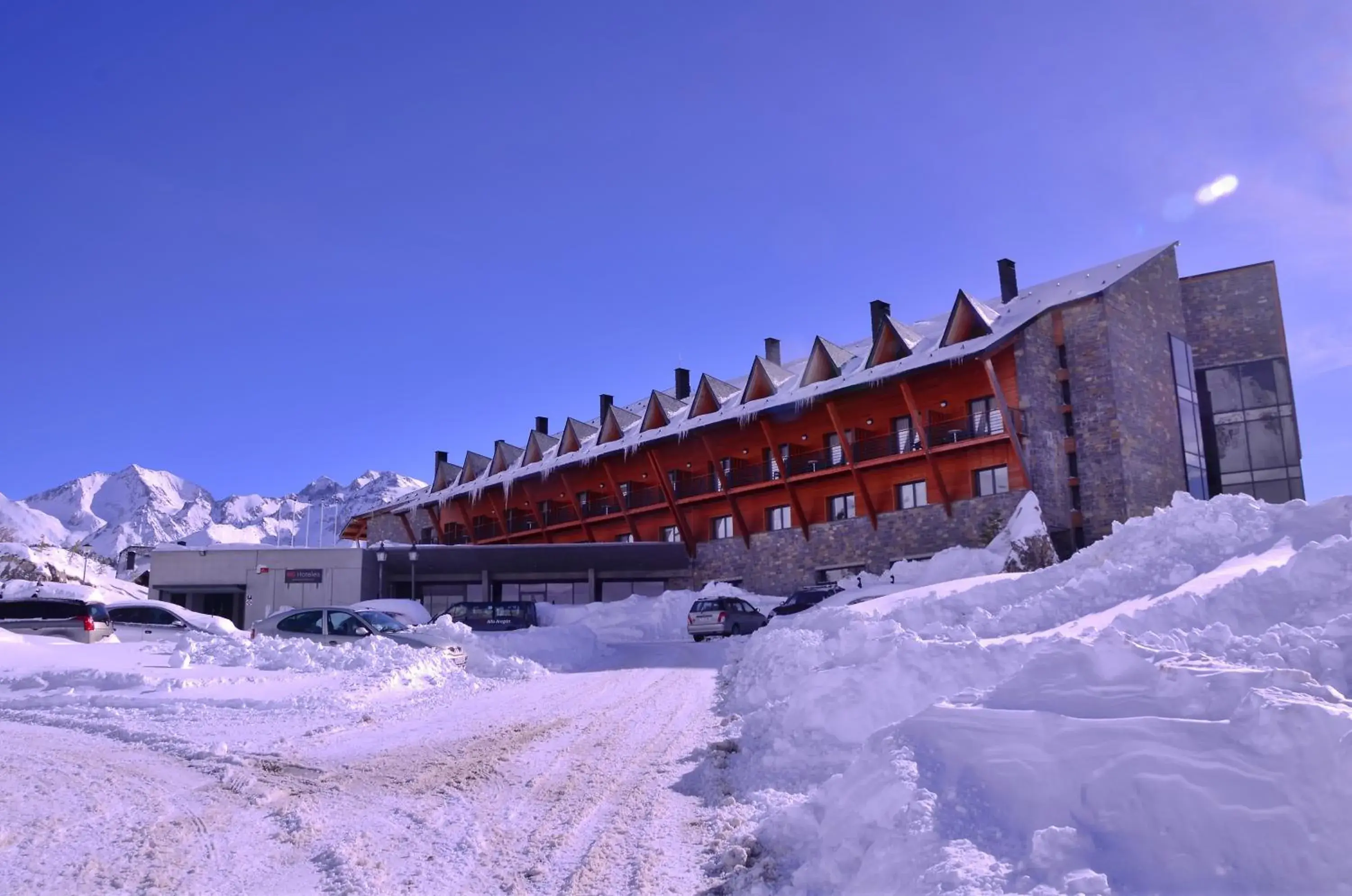 Facade/entrance in HG Alto Aragón Facade/entrance in HG Alto Aragón