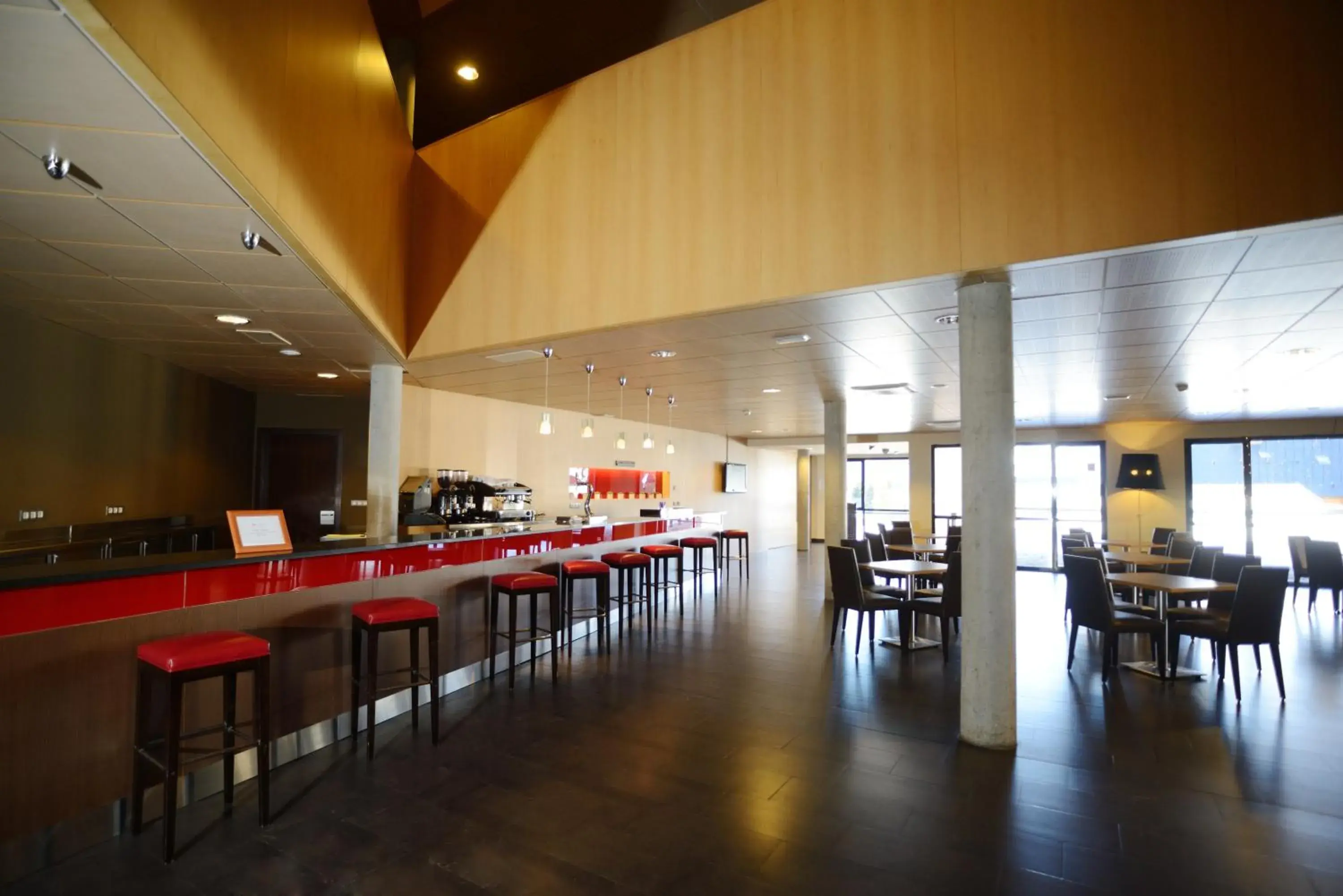 Lounge or bar in HG Alto Aragón Lounge or bar in HG Alto Aragón