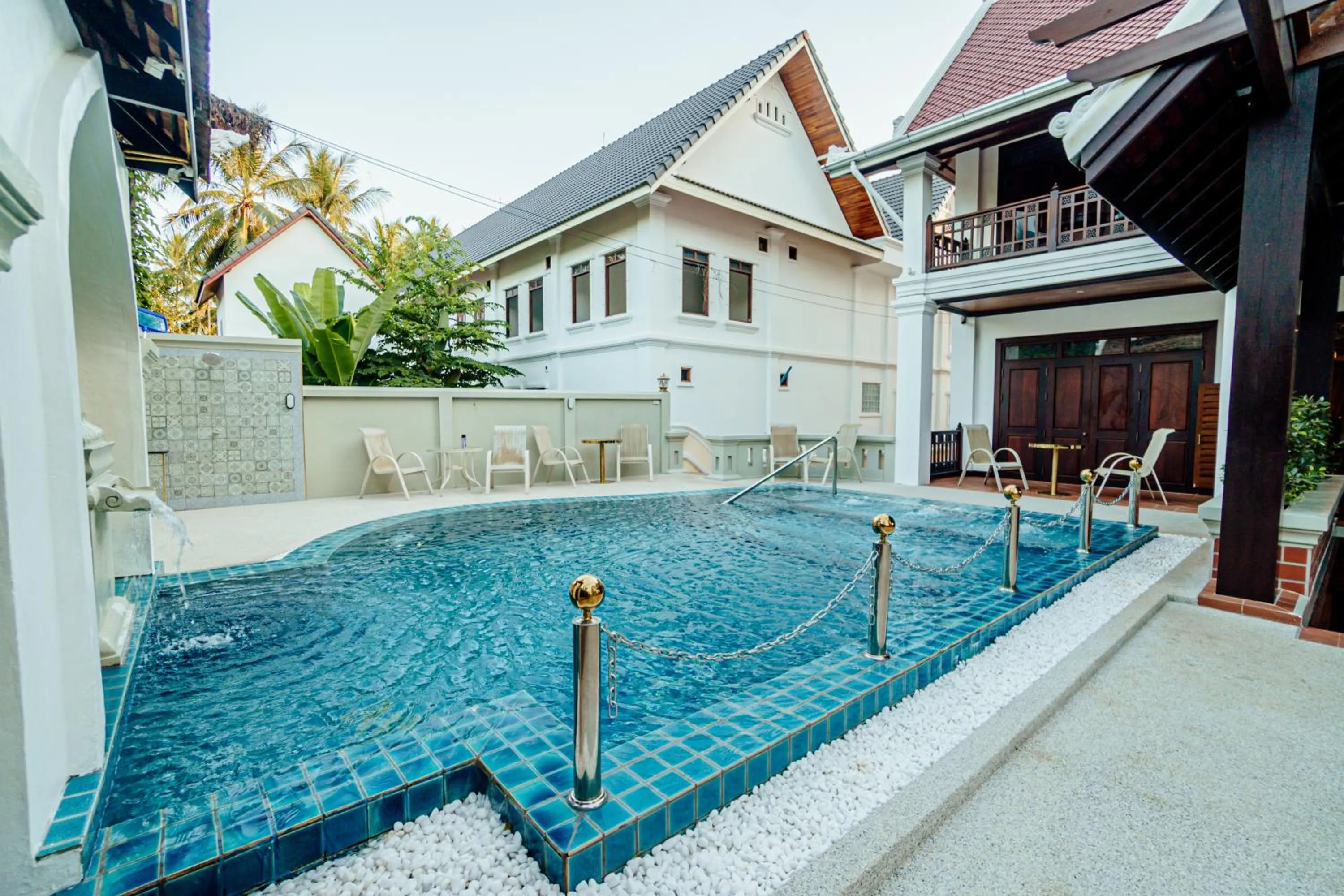 Swimming pool in Lux Hotel