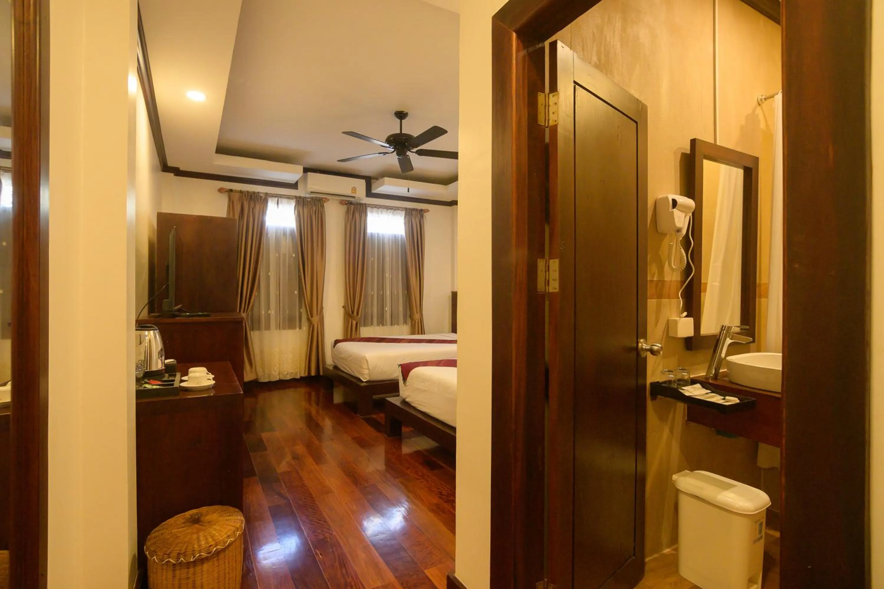 Toilet, Bed in Lux Hotel