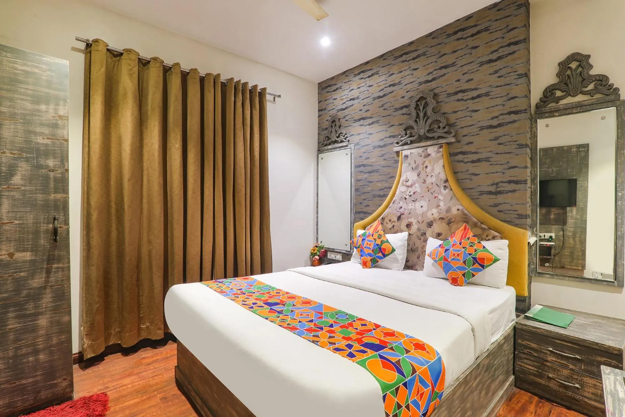 Bed in Via Stay Inn I