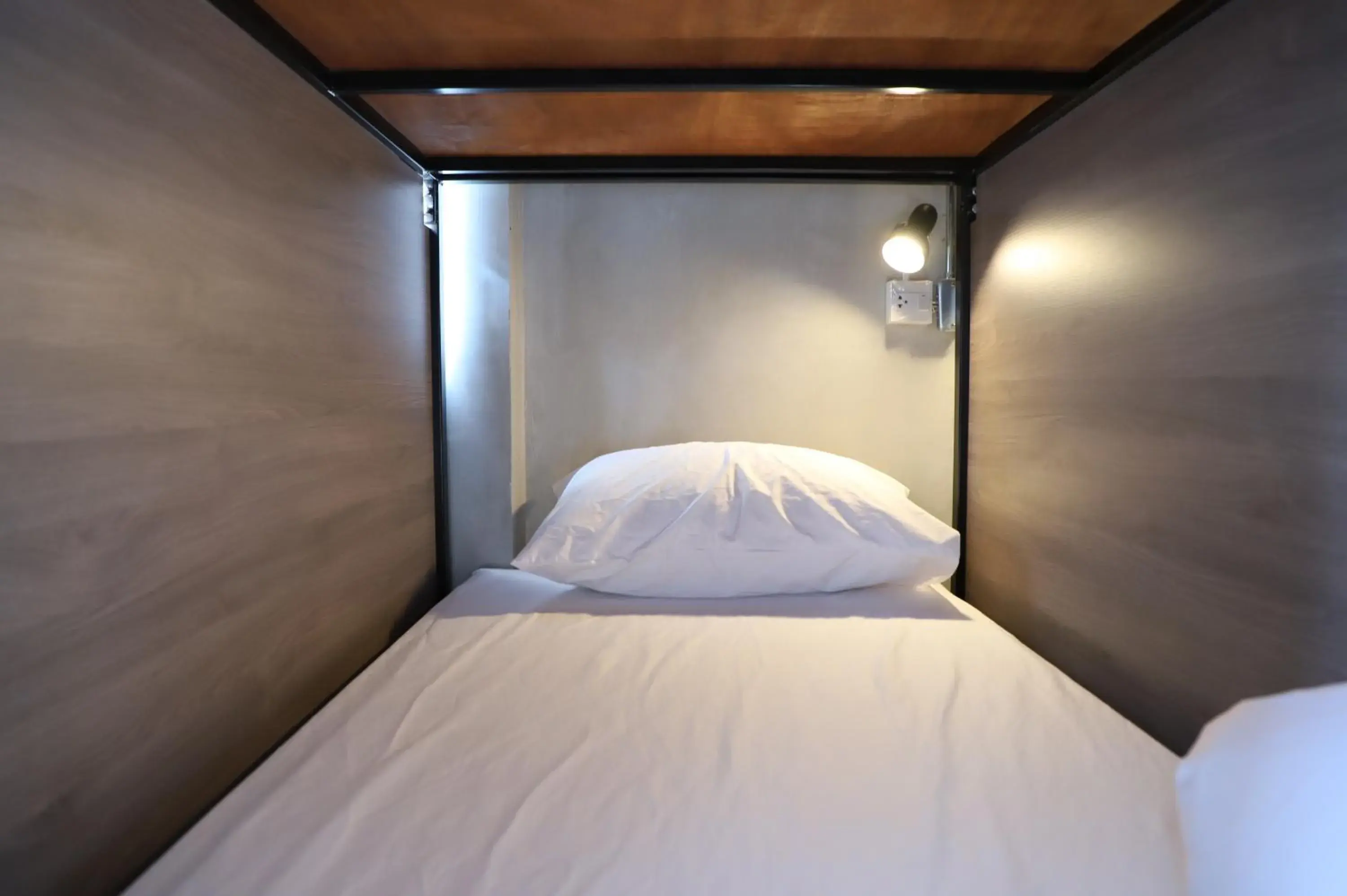 Bed in The Cube Hostel Khaosan Bed in The Cube Hostel Khaosan