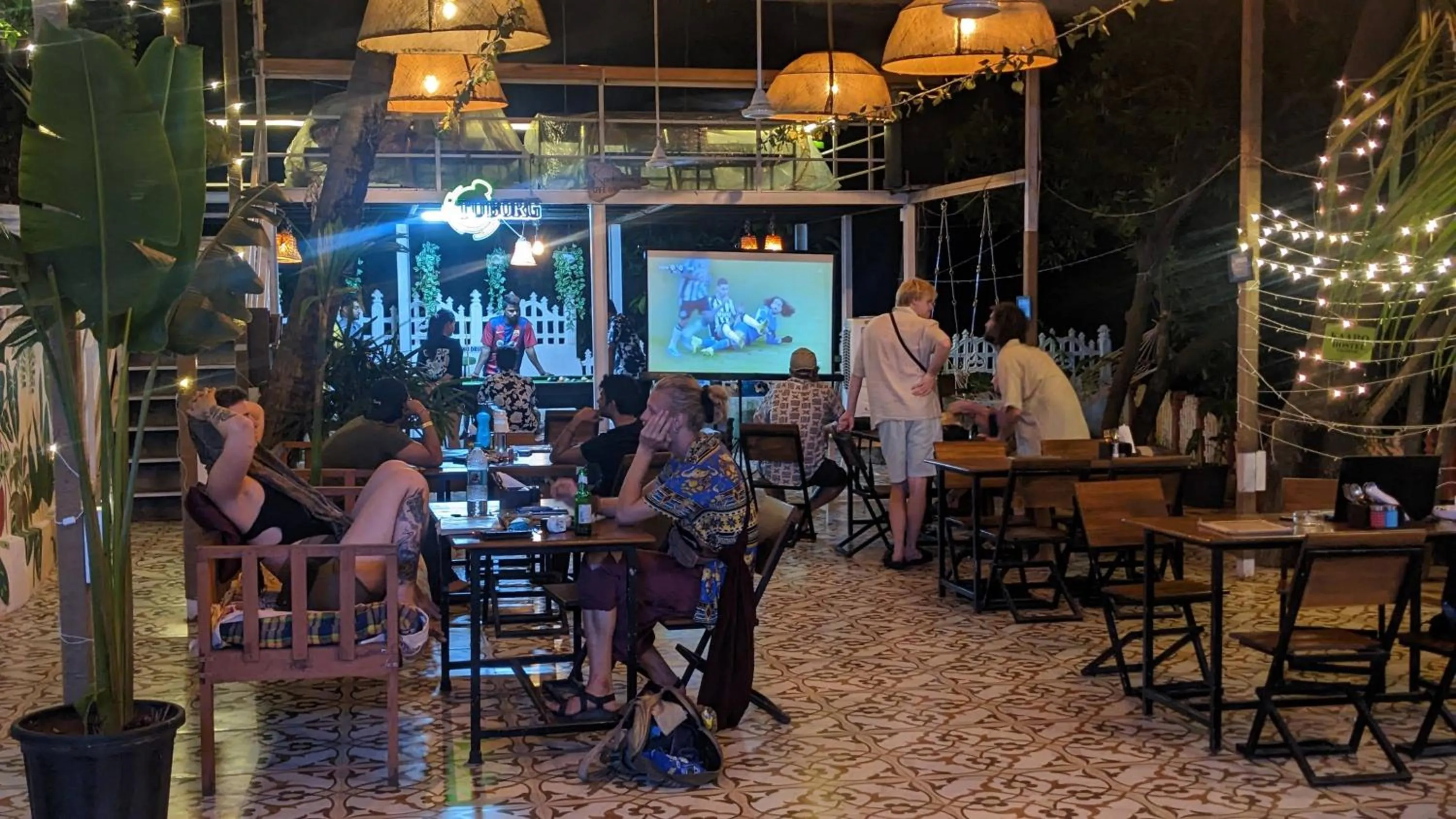 Restaurant/places to eat in Kaabo Hostel